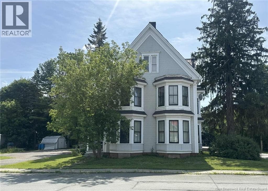 179 BROADWAY STREET — photo 3