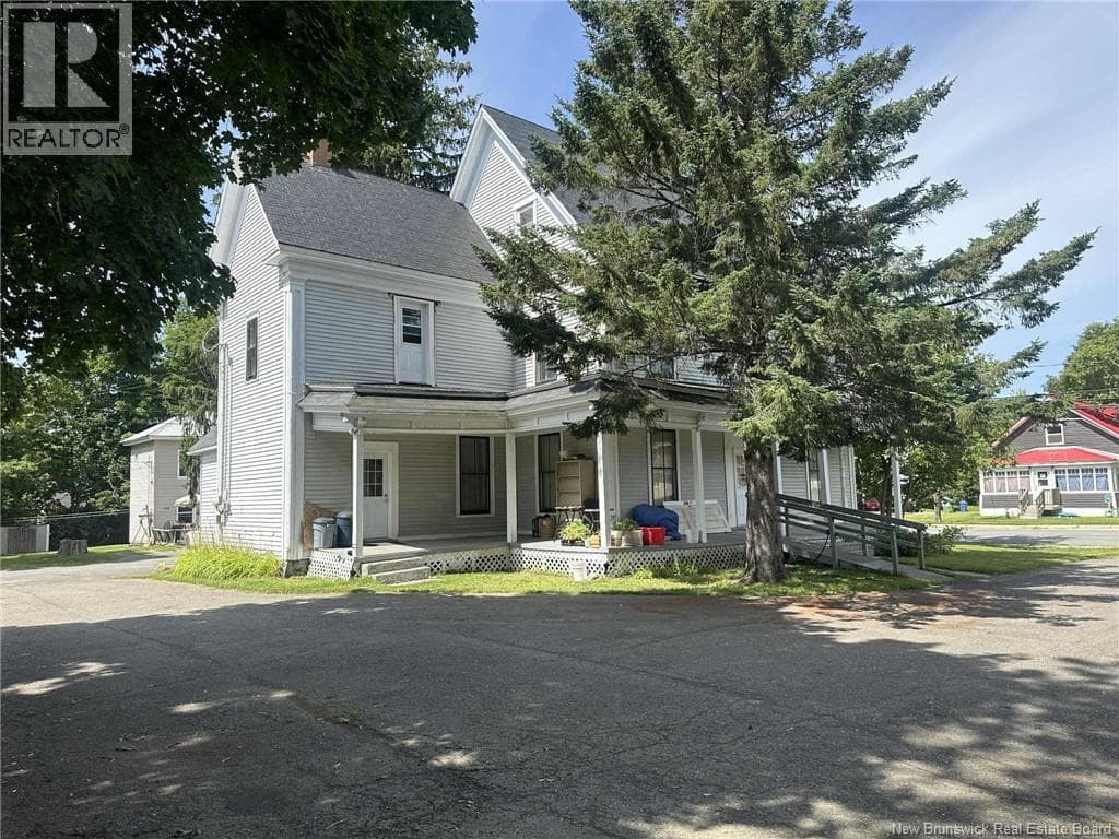 179 BROADWAY STREET — photo 5