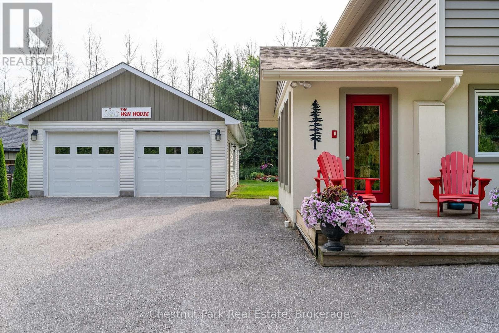 119 MARTIN GROVE — photo 4