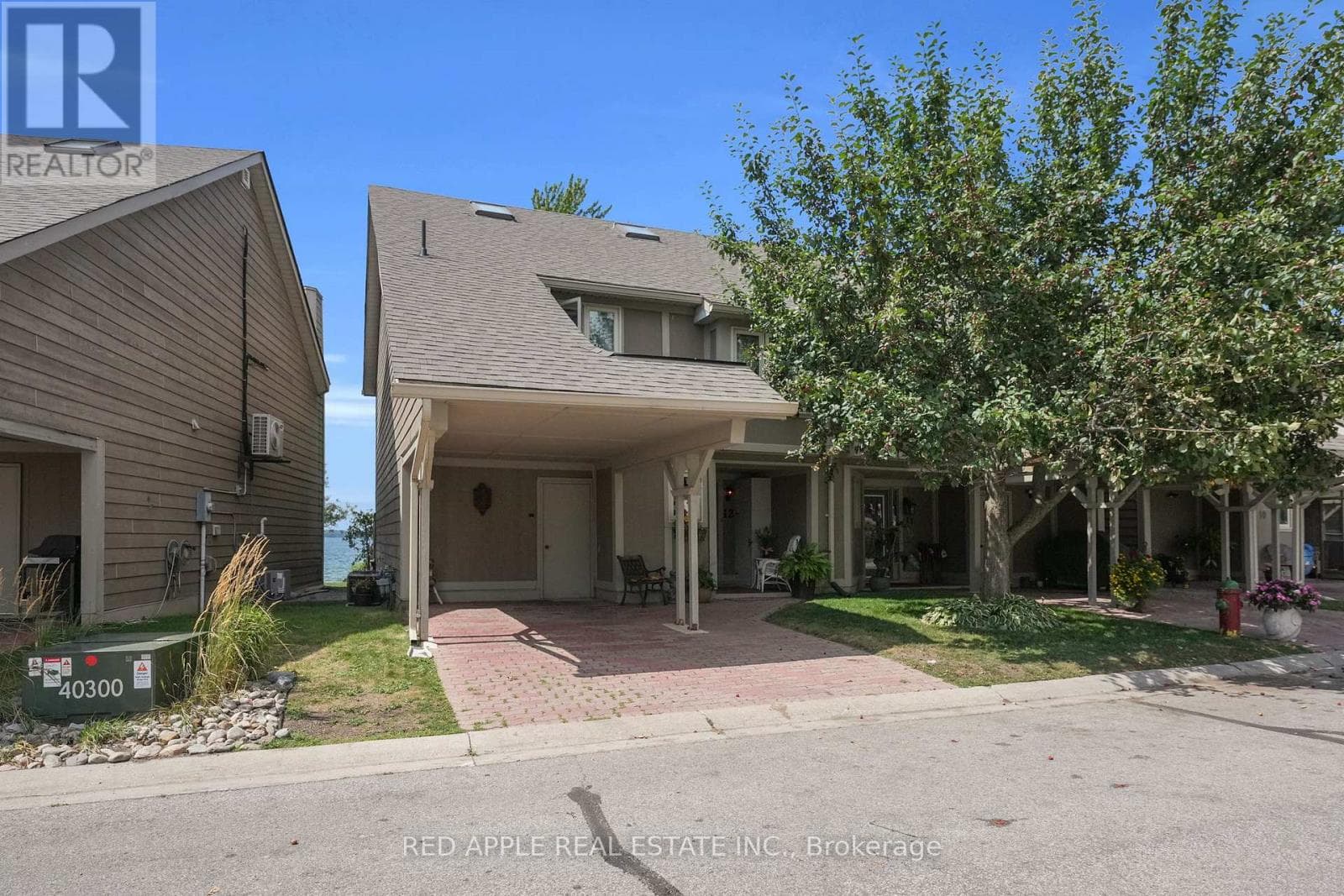 12 DAVY POINT CIRCLE in Keswick West