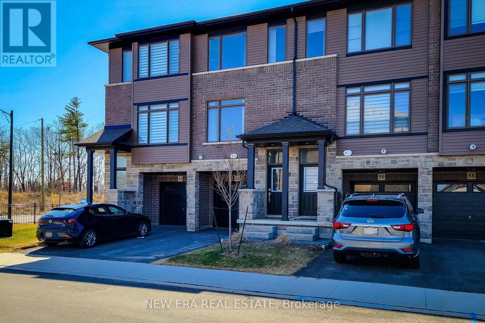 60 - 120 COURT DRIVE, Toronto — photo 3