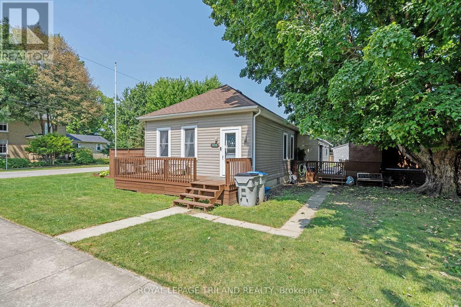 8026 MALL STREET, London and St. Thomas — photo 2