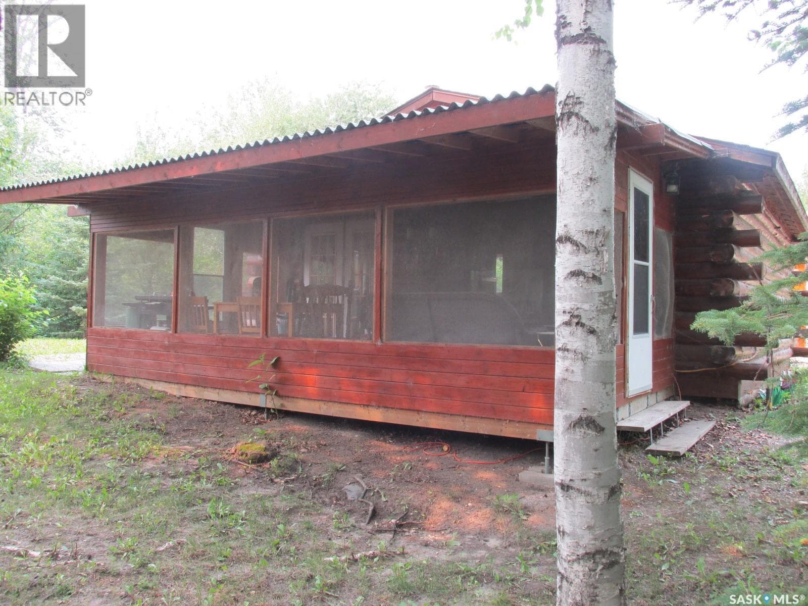 6 SCOTS LANDING LOG CABIN, Saskatchewan — photo 5