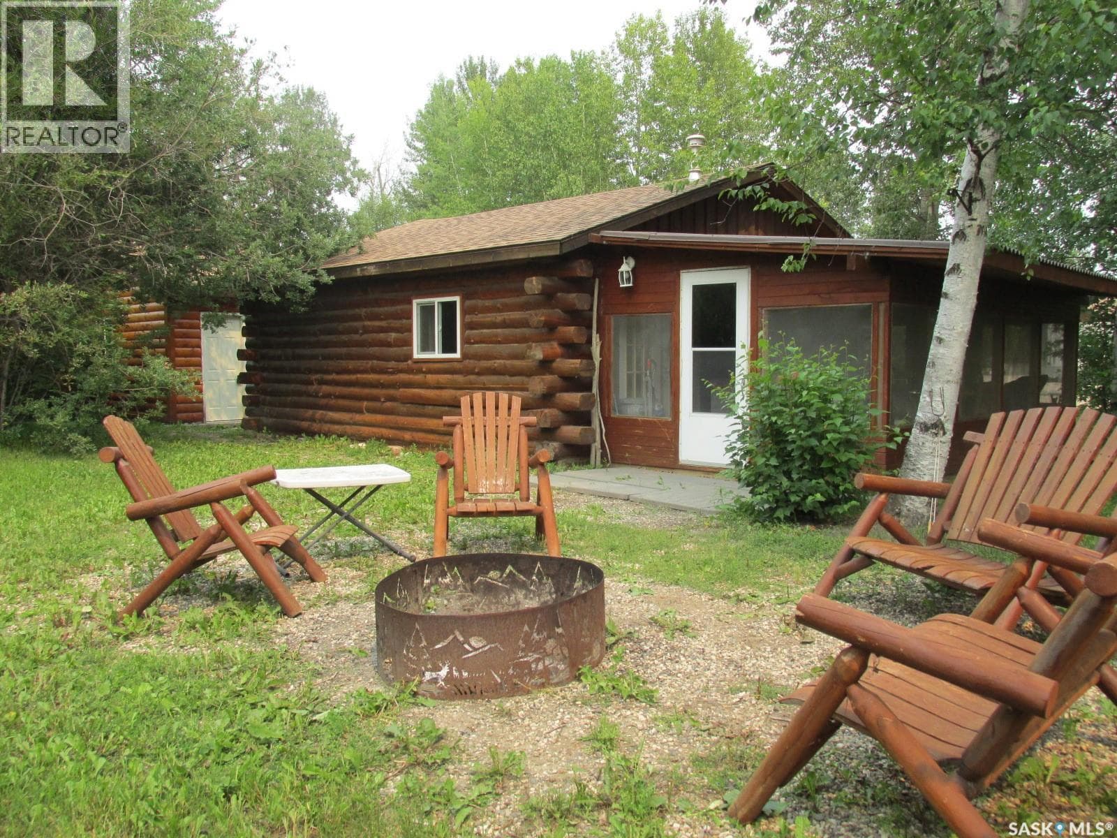 6 SCOTS LANDING LOG CABIN, Saskatchewan — photo 4