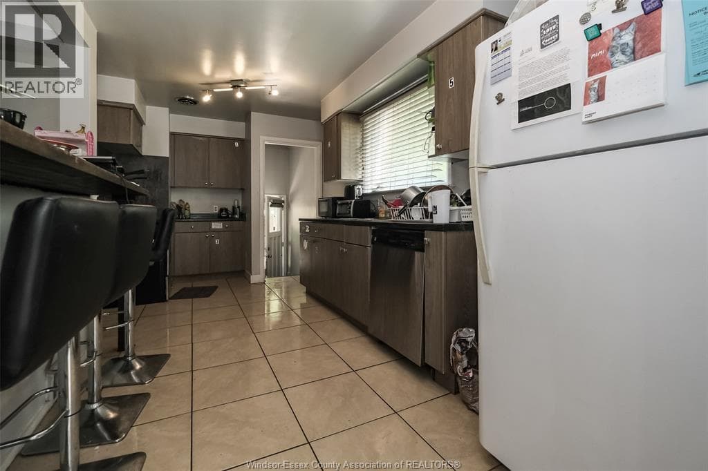 1158 DOT AVENUE, Windsor — photo 3