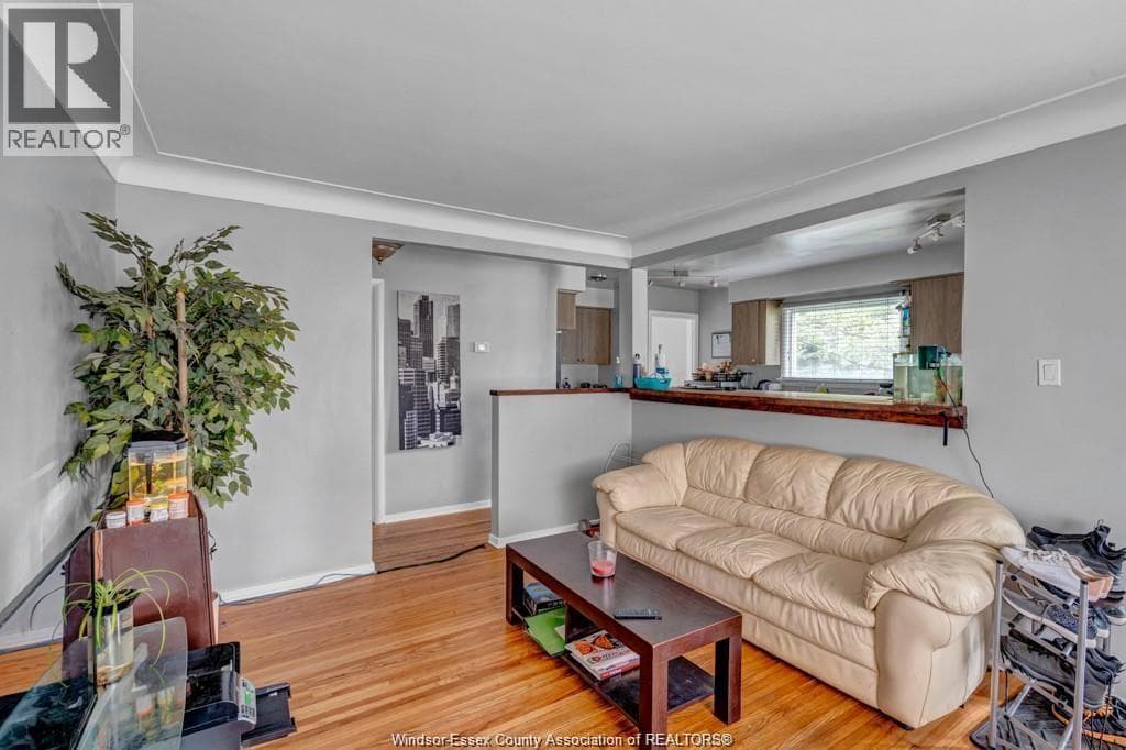 1158 DOT AVENUE, Windsor — photo 2