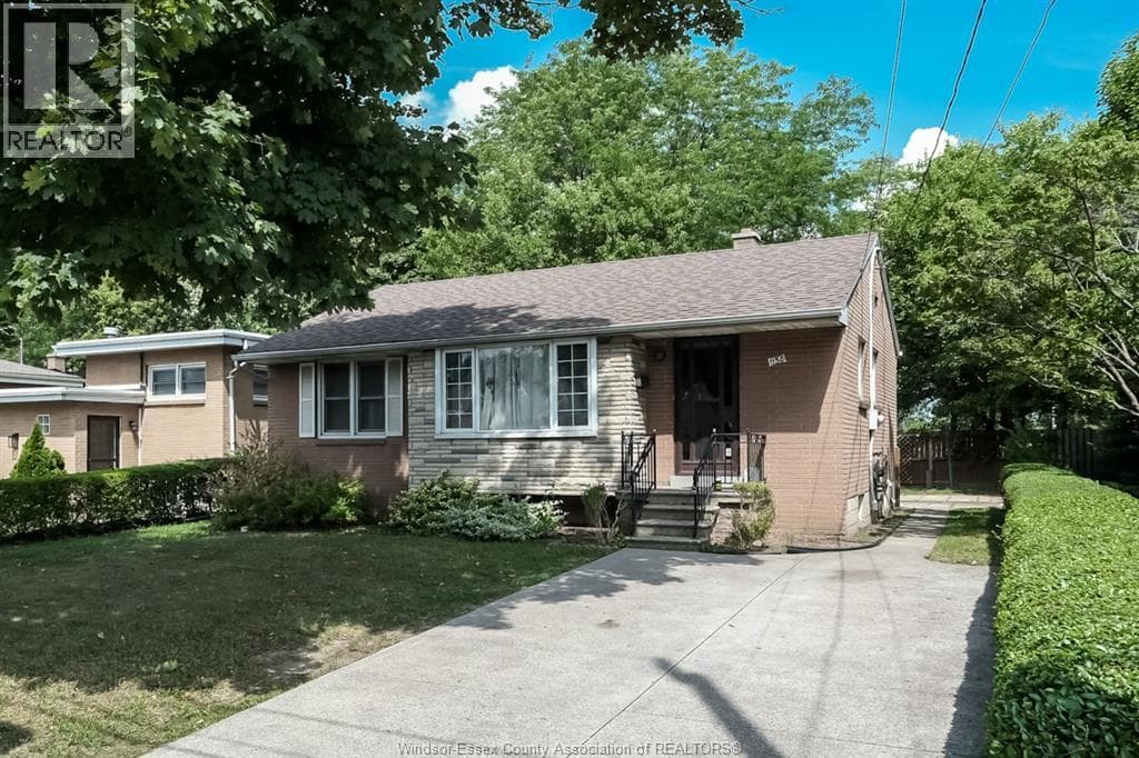1158 DOT AVENUE in Sandwich