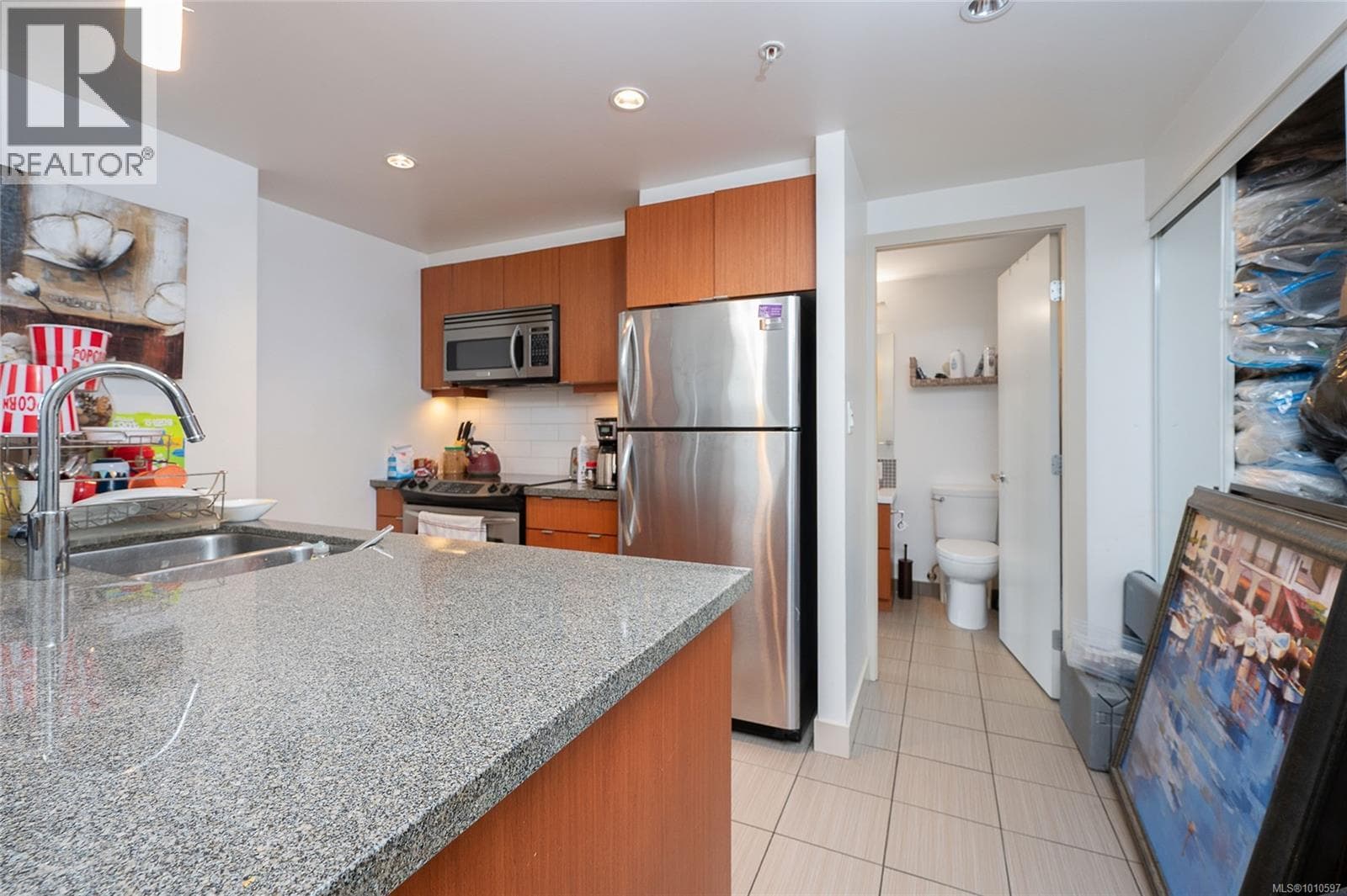 311 760 Johnson St, Victoria — photo 5