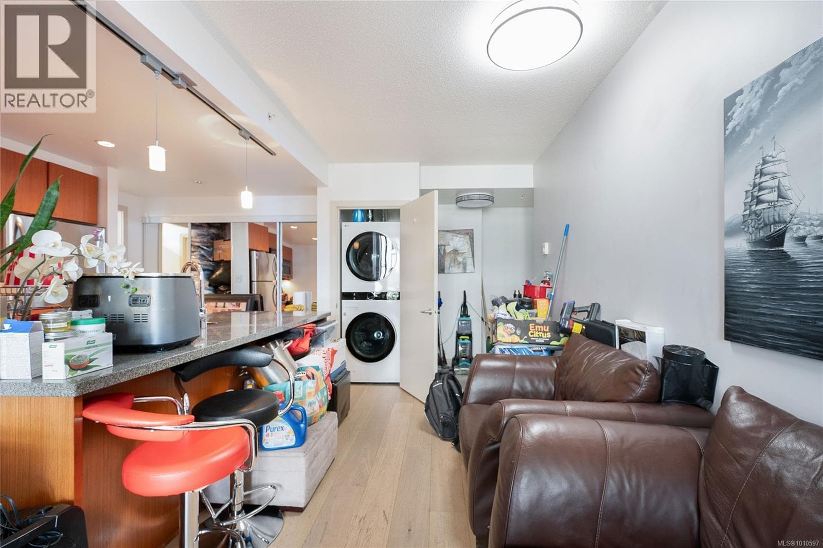 311 760 Johnson St, Victoria — photo 3