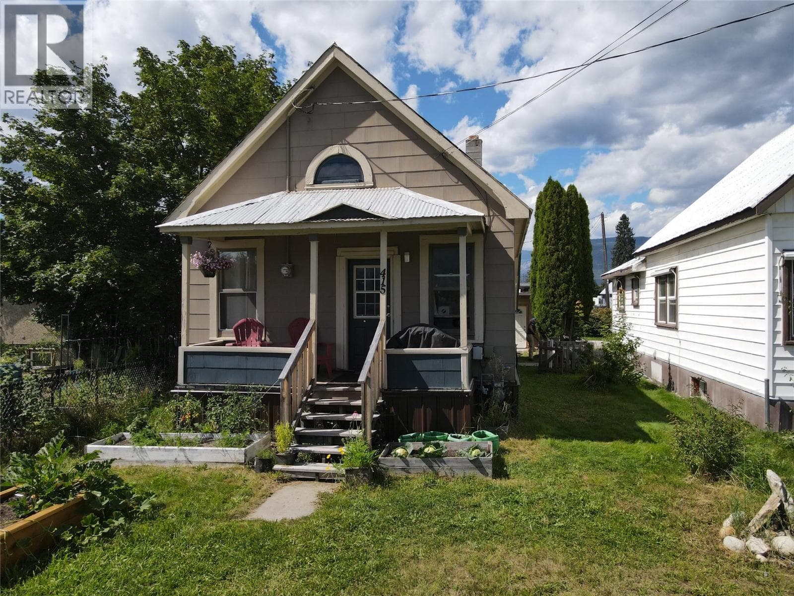 415 Downie Street, Interior REALTORS® — photo 2