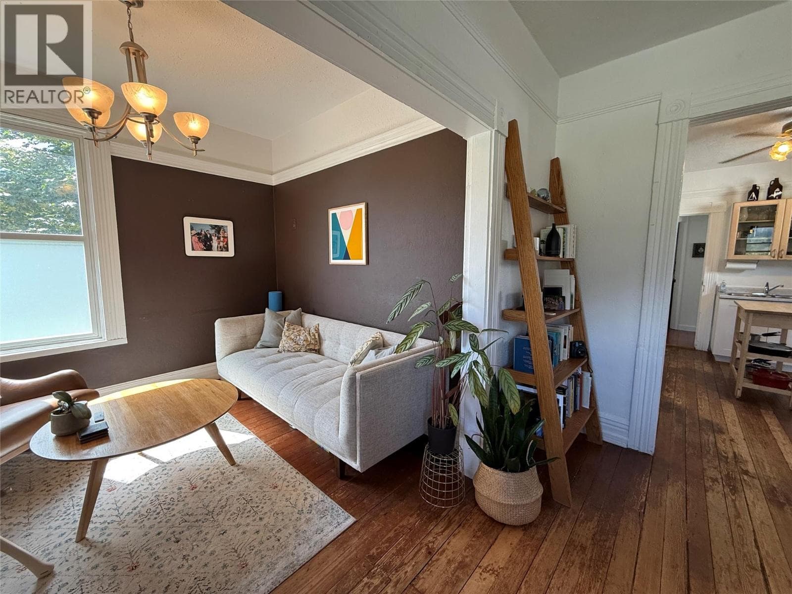 415 Downie Street, Interior REALTORS® — photo 5
