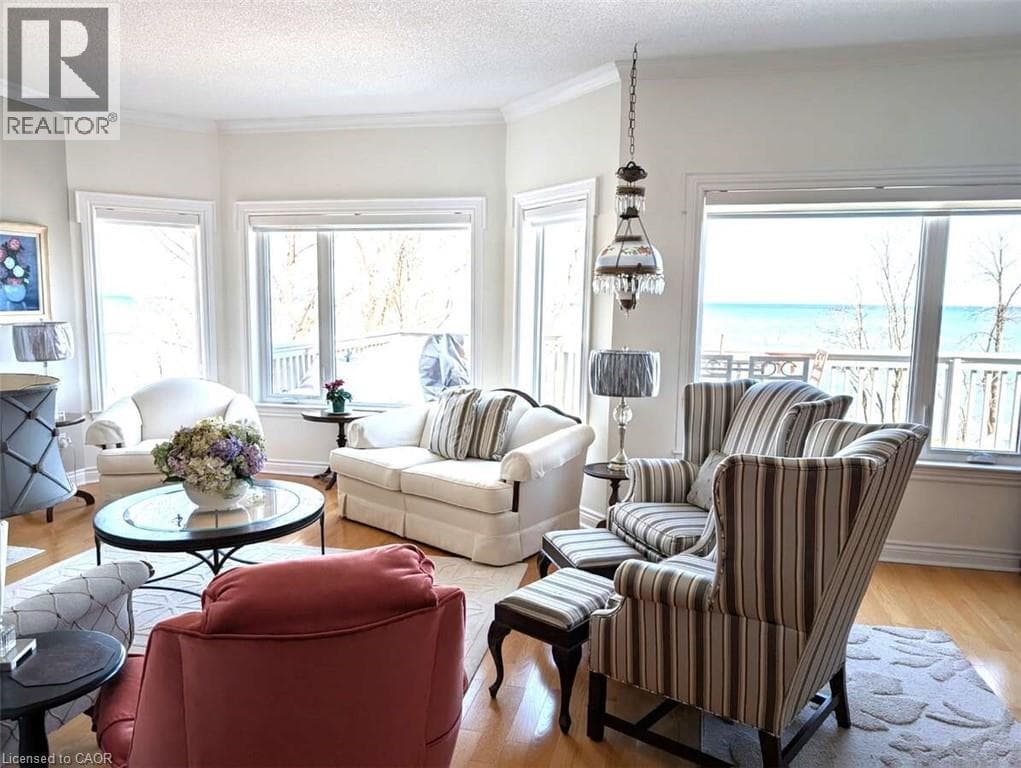 44 MORRISON CRESCENT, Cornerstone — photo 2