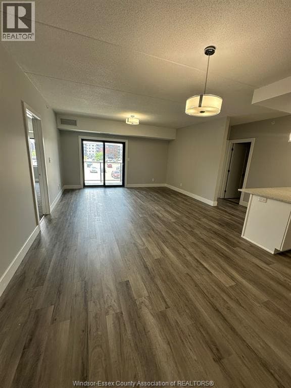 2550 SANDWICH WEST PARKWAY UNIT 203 — photo 4