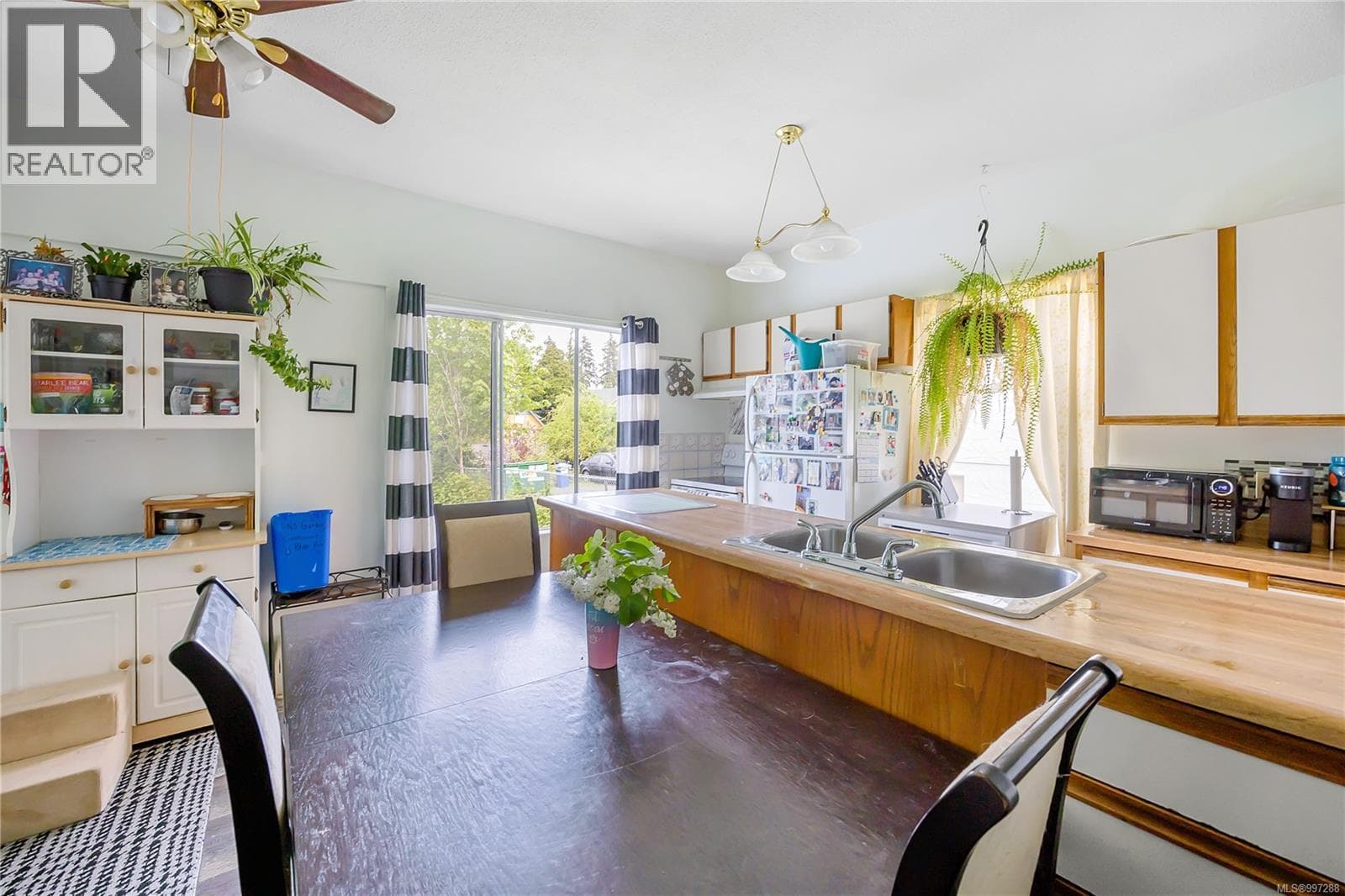 532 PRIDEAUX STREET, Vancouver Island — photo 4
