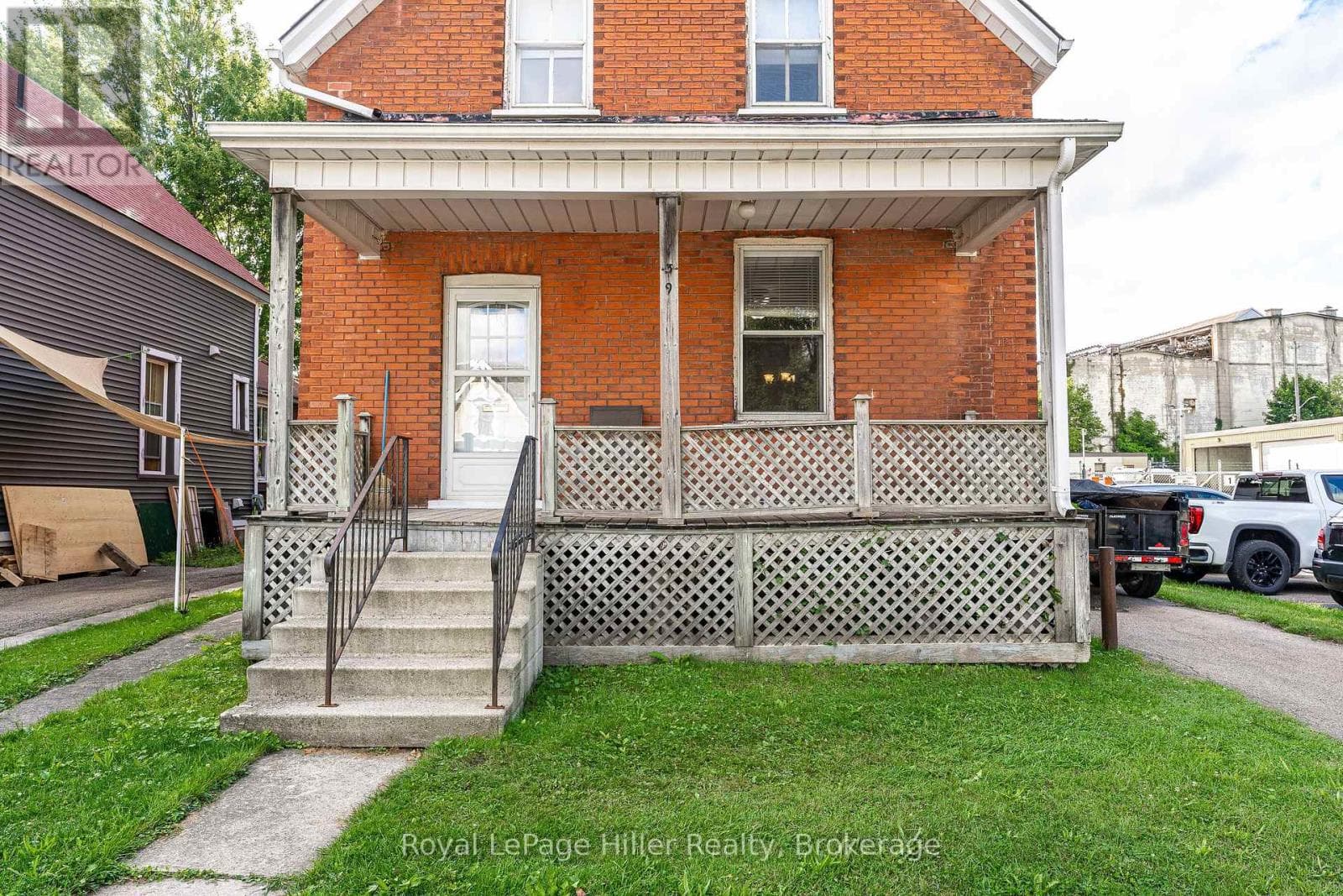 139 WELLINGTON STREET in 