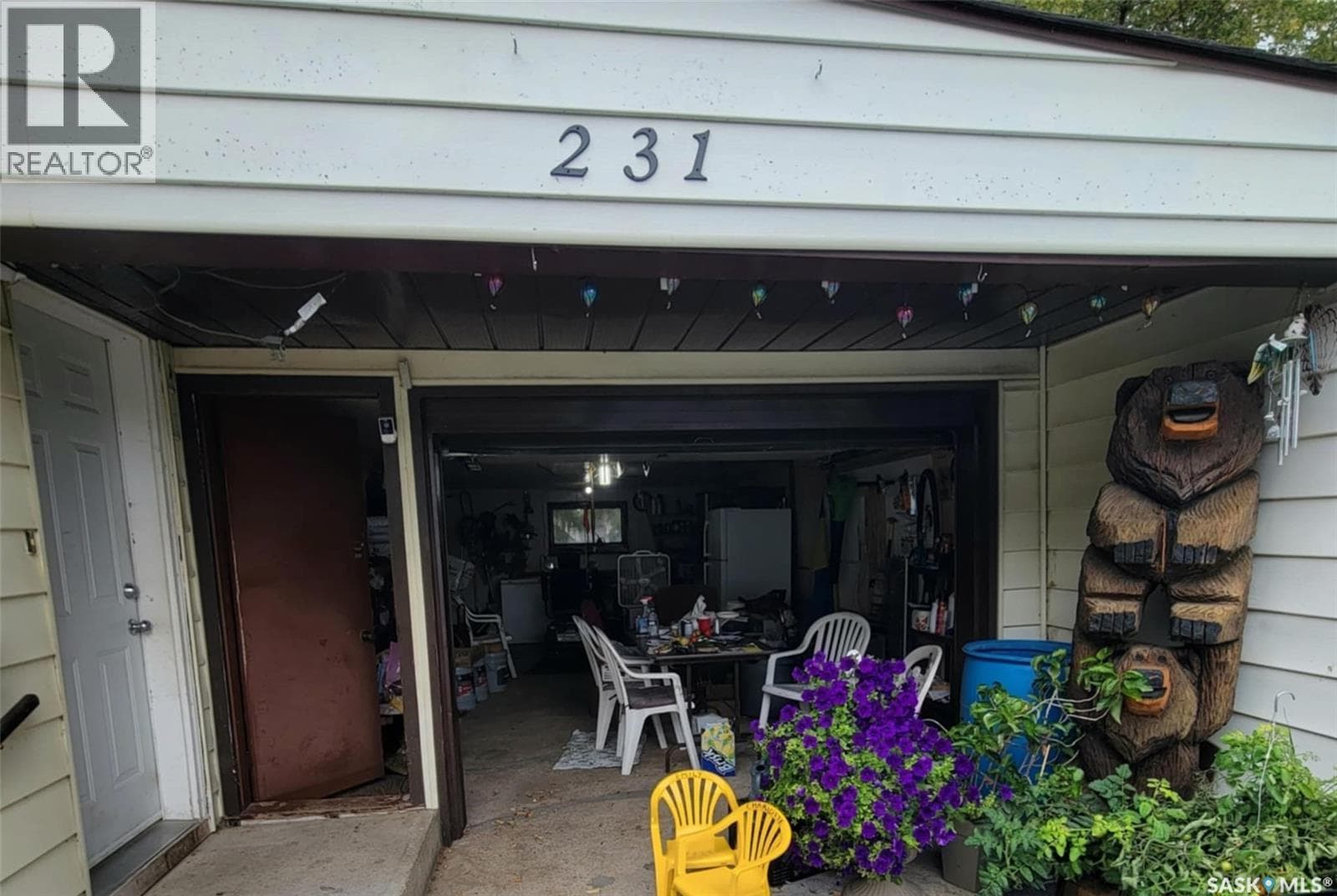 231 Third STREET NE, Saskatchewan — photo 2