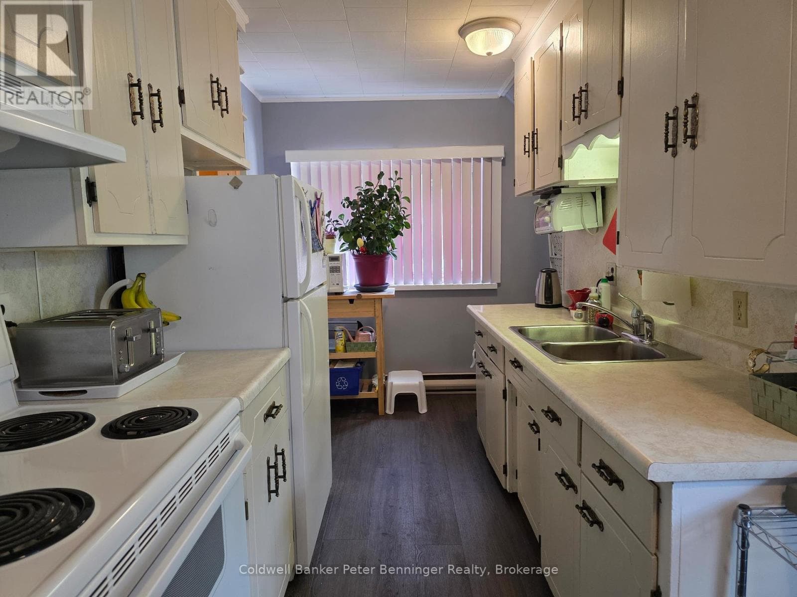 233 QUEEN STREET SOUTH, OnePoint — photo 5