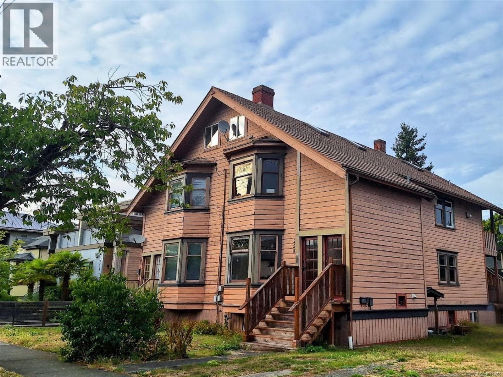 220 MICHIGAN STREET in James Bay