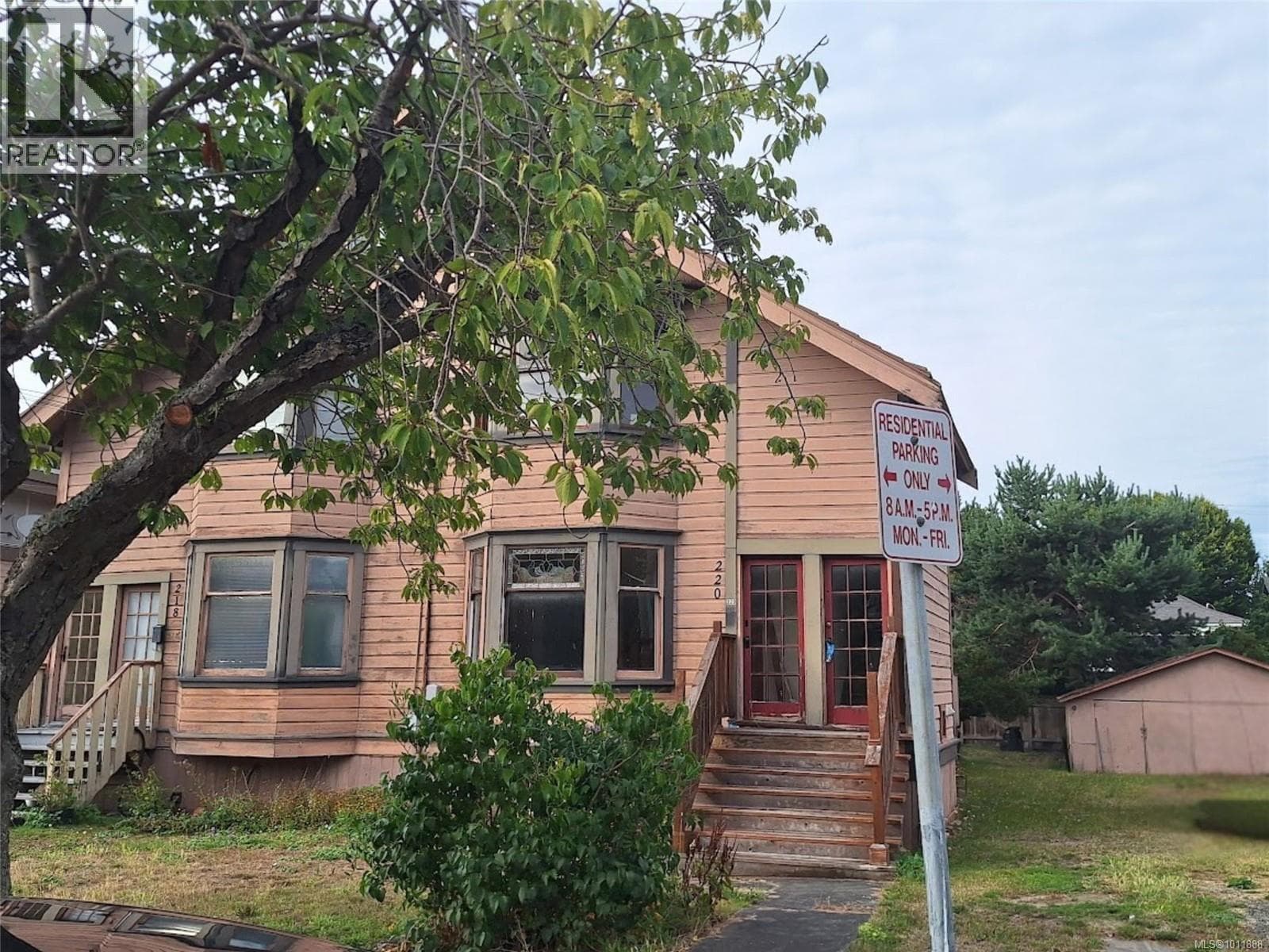 220 MICHIGAN STREET, Victoria
