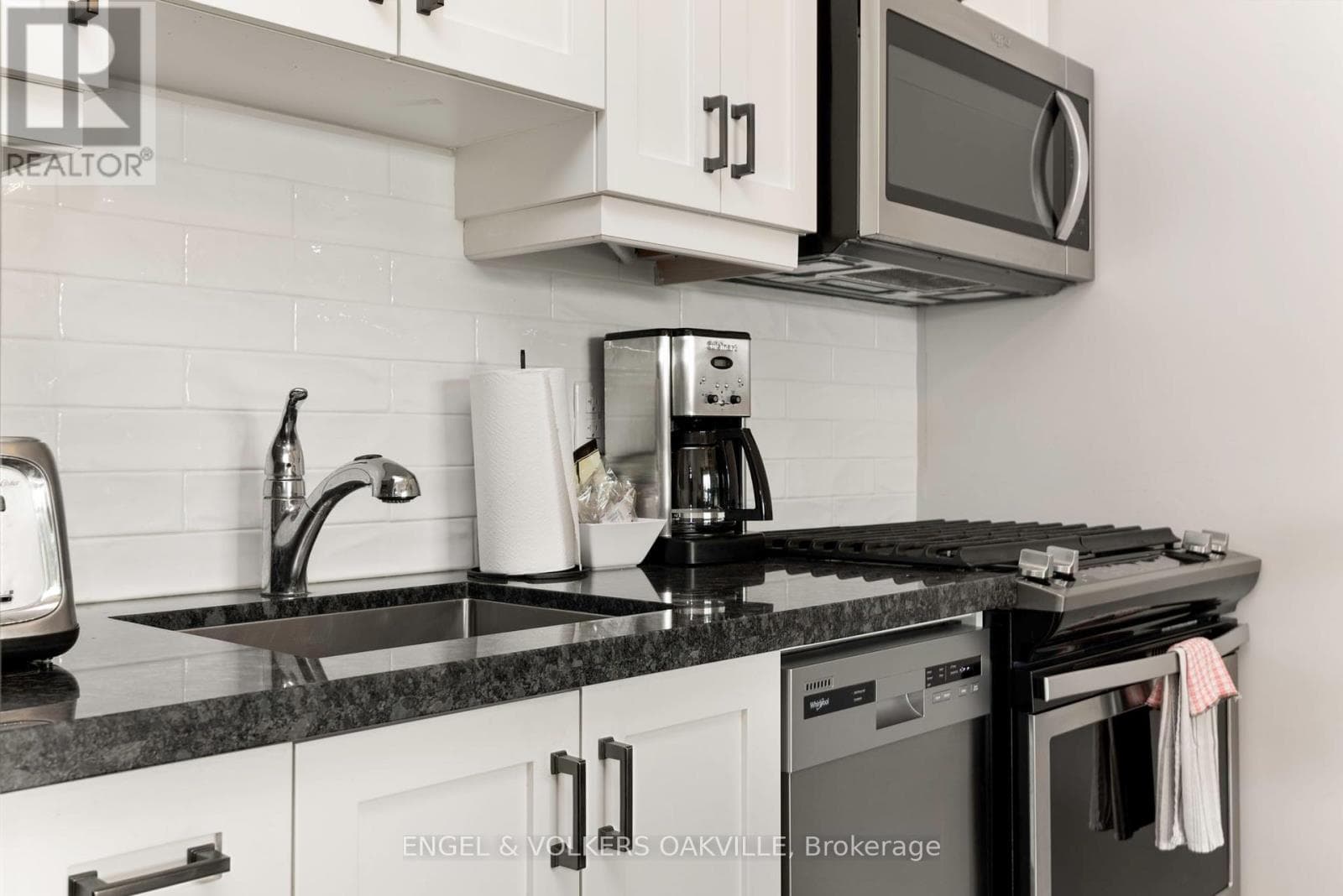 C - 103 - 1869 MUSKOKA ROAD 118 W, Toronto — photo 5