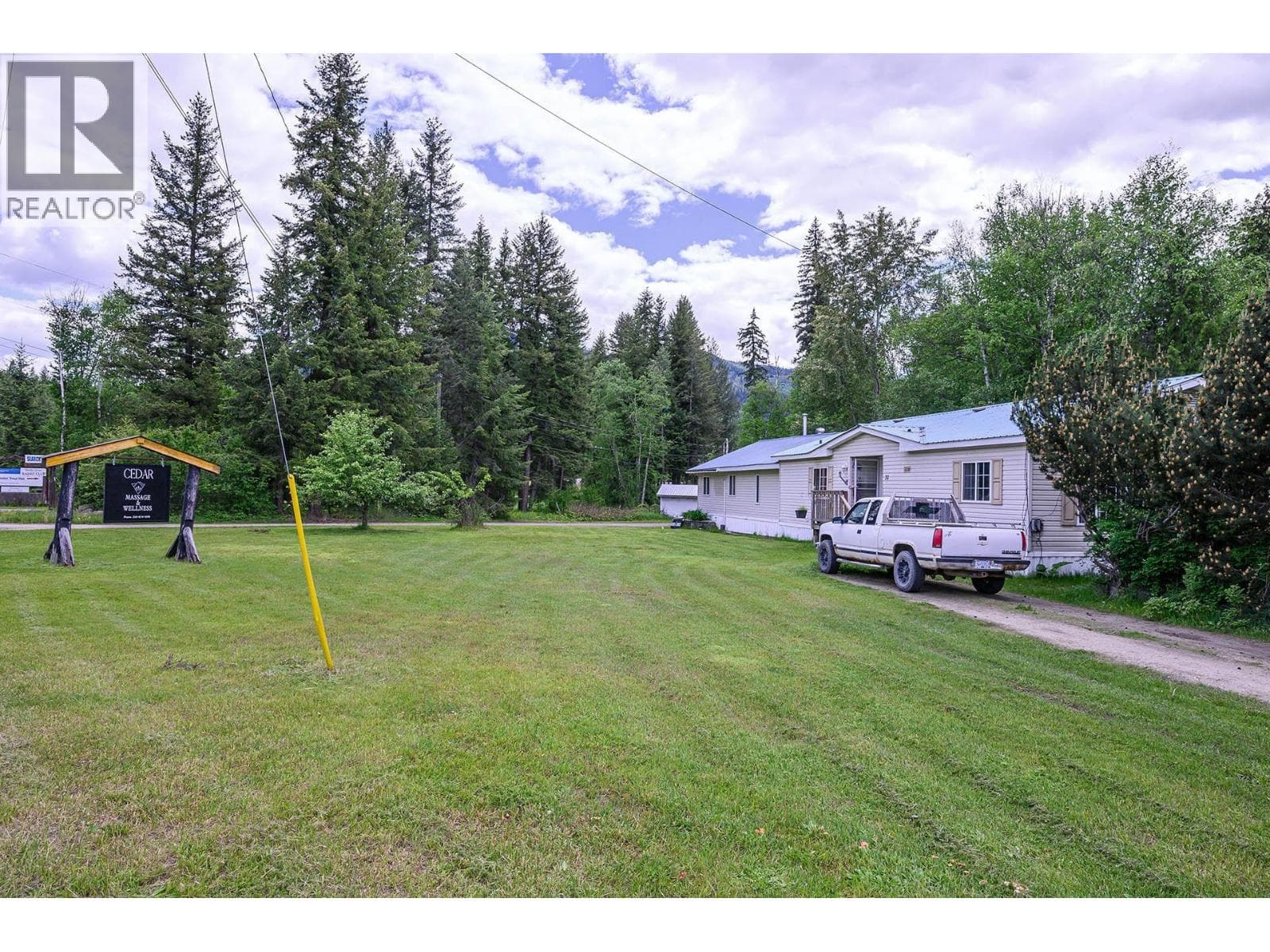 32 OLD N THOMPSON  E Highway in 