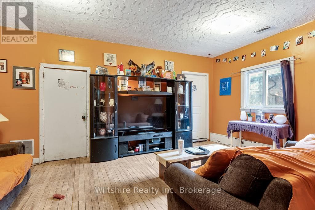 324 BROADWAY, Woodstock-Ingersoll-Tillsonburg — photo 2
