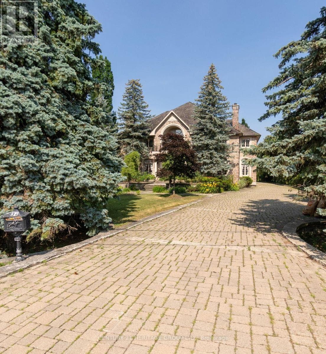 34 MARYVALE CRESCENT in Richmond Hill Richvale