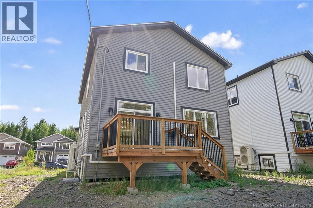 18 WEAVERS WAY, New Brunswick — photo 2
