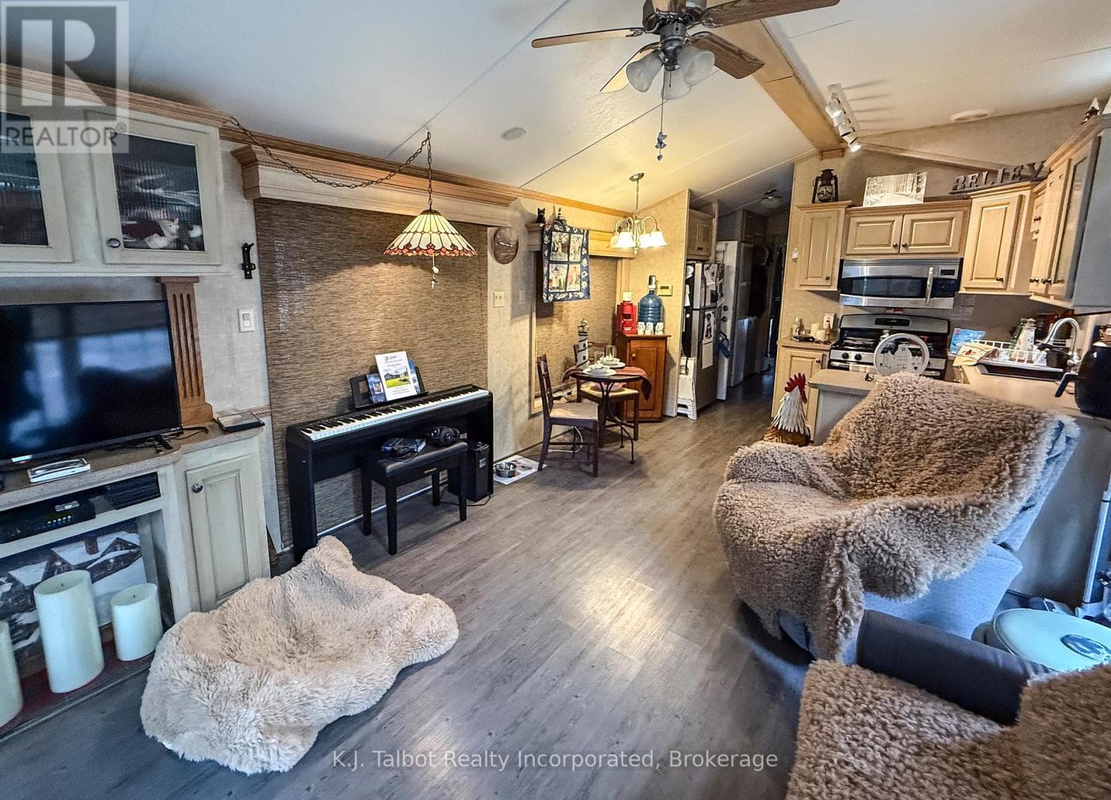 UNIT 36 BEACON LN SOUTH - 77719 BLUEWATER HIGHWAY, OnePoint — photo 2