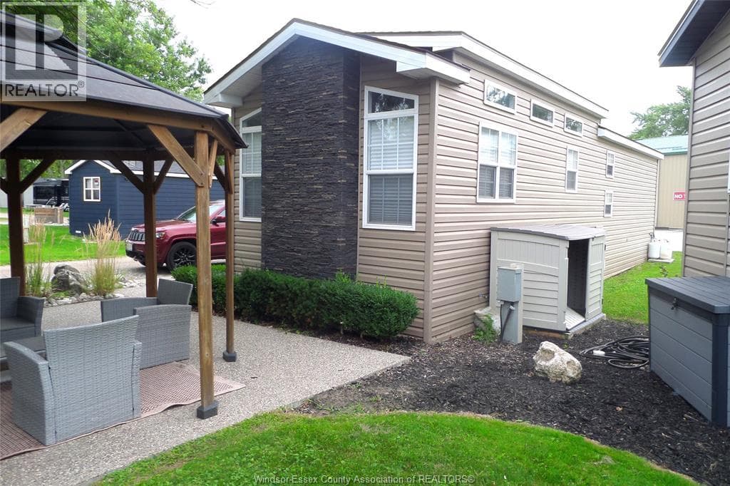 981 COUNTY RD 2 Unit# 700, Windsor — photo 4