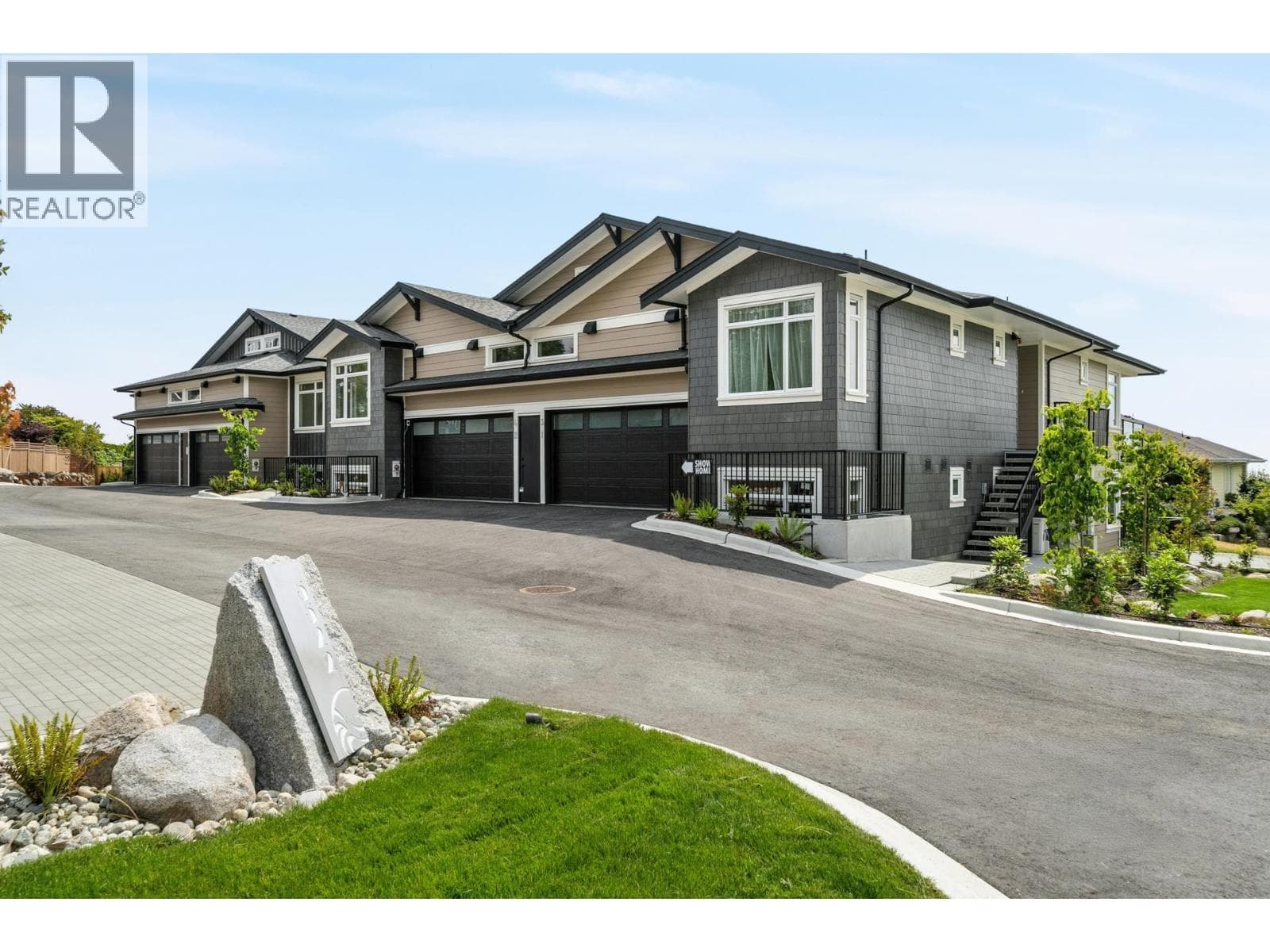 7 5522 MCCOURT ROAD in 