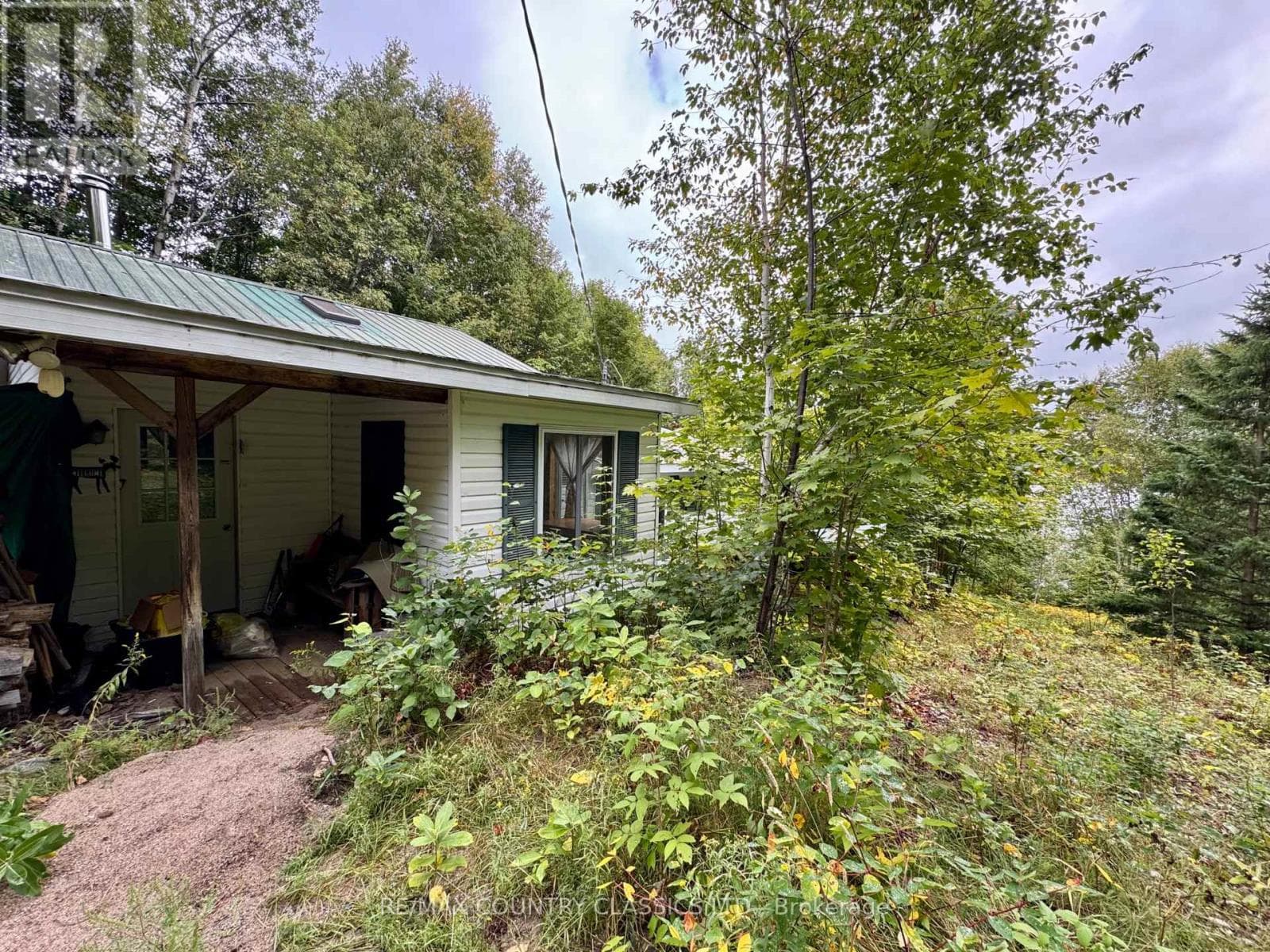 256 ELGIN ROAD, Central Lakes — photo 4