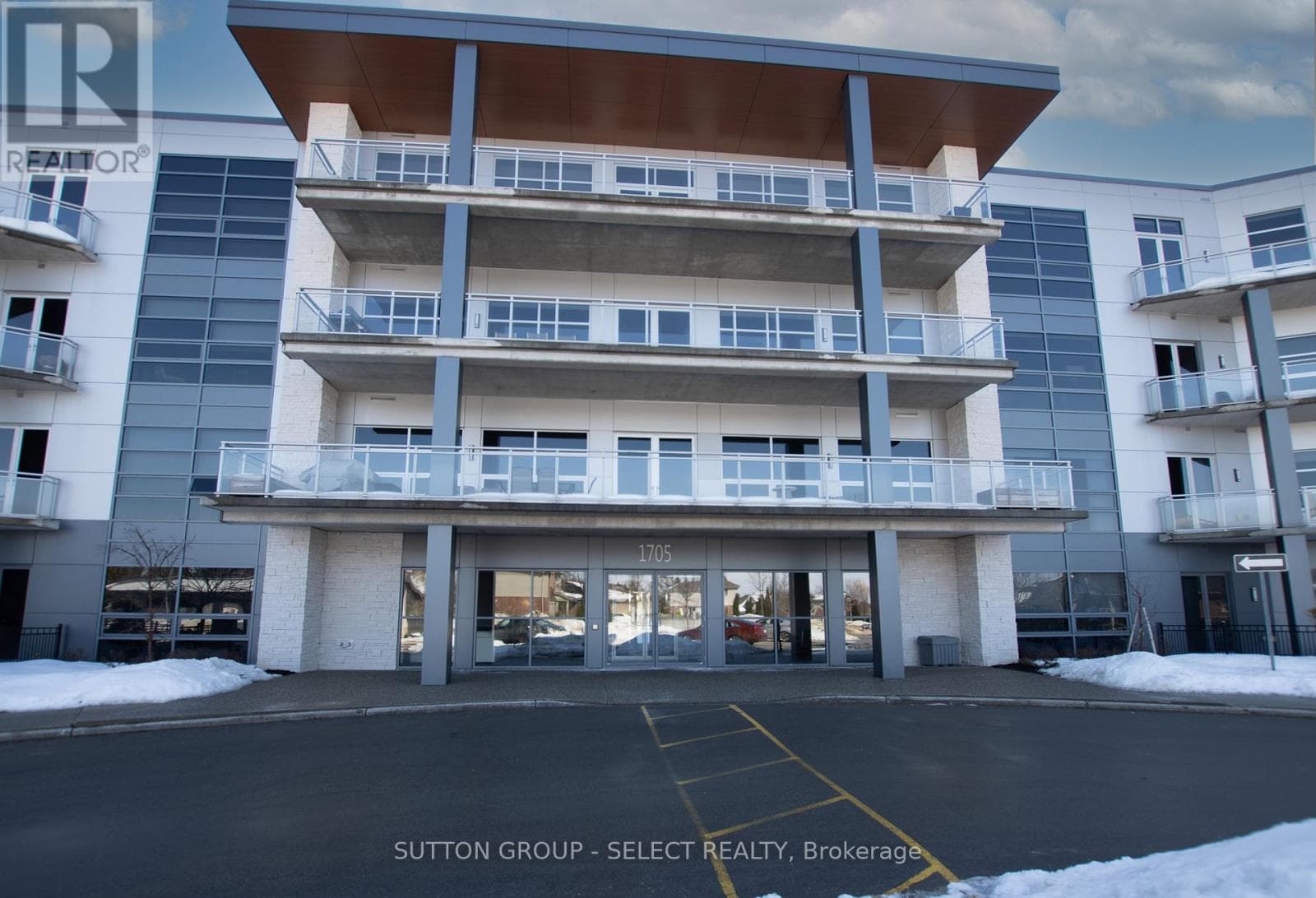 208 - 1705 FIDDLEHEAD PLACE in Sunningdale