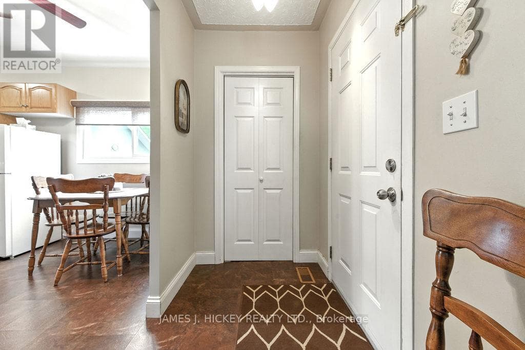 25 LAURENTIAN STREET, Renfrew County — photo 2