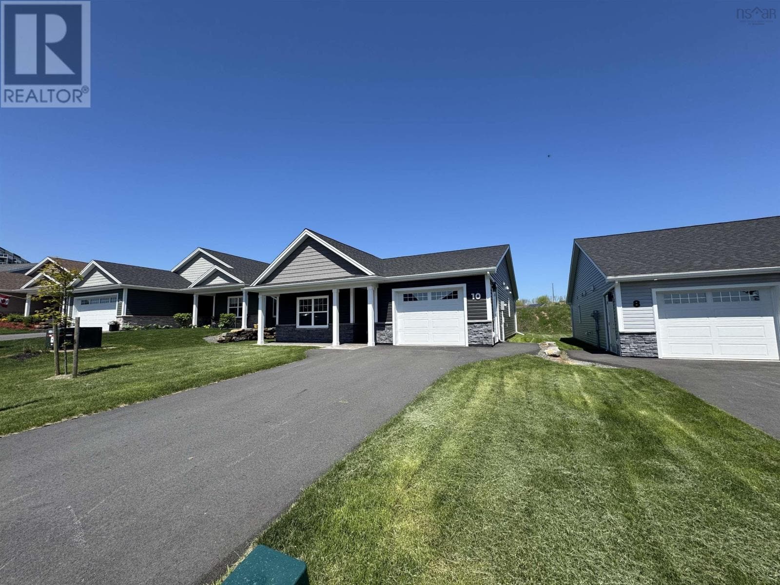 10 Elizabeth Avenue in