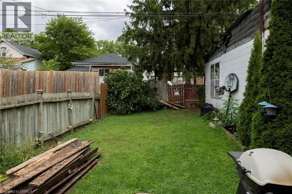 20 SUPERIOR STREET, Brantford — photo 3