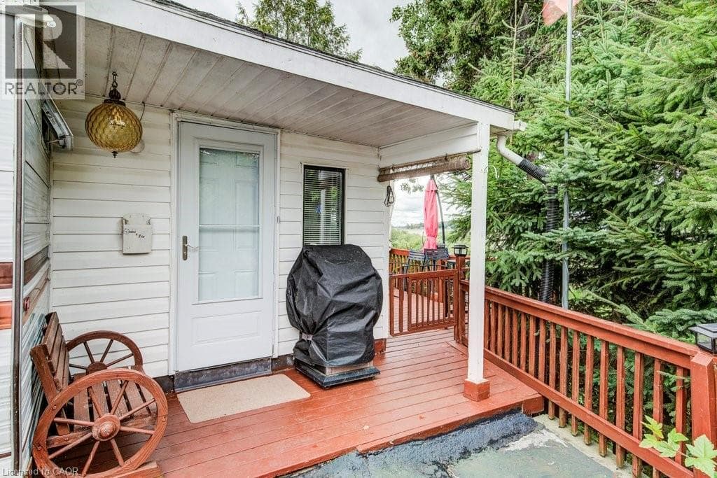 691 OAK Crescent, Cornerstone — photo 5