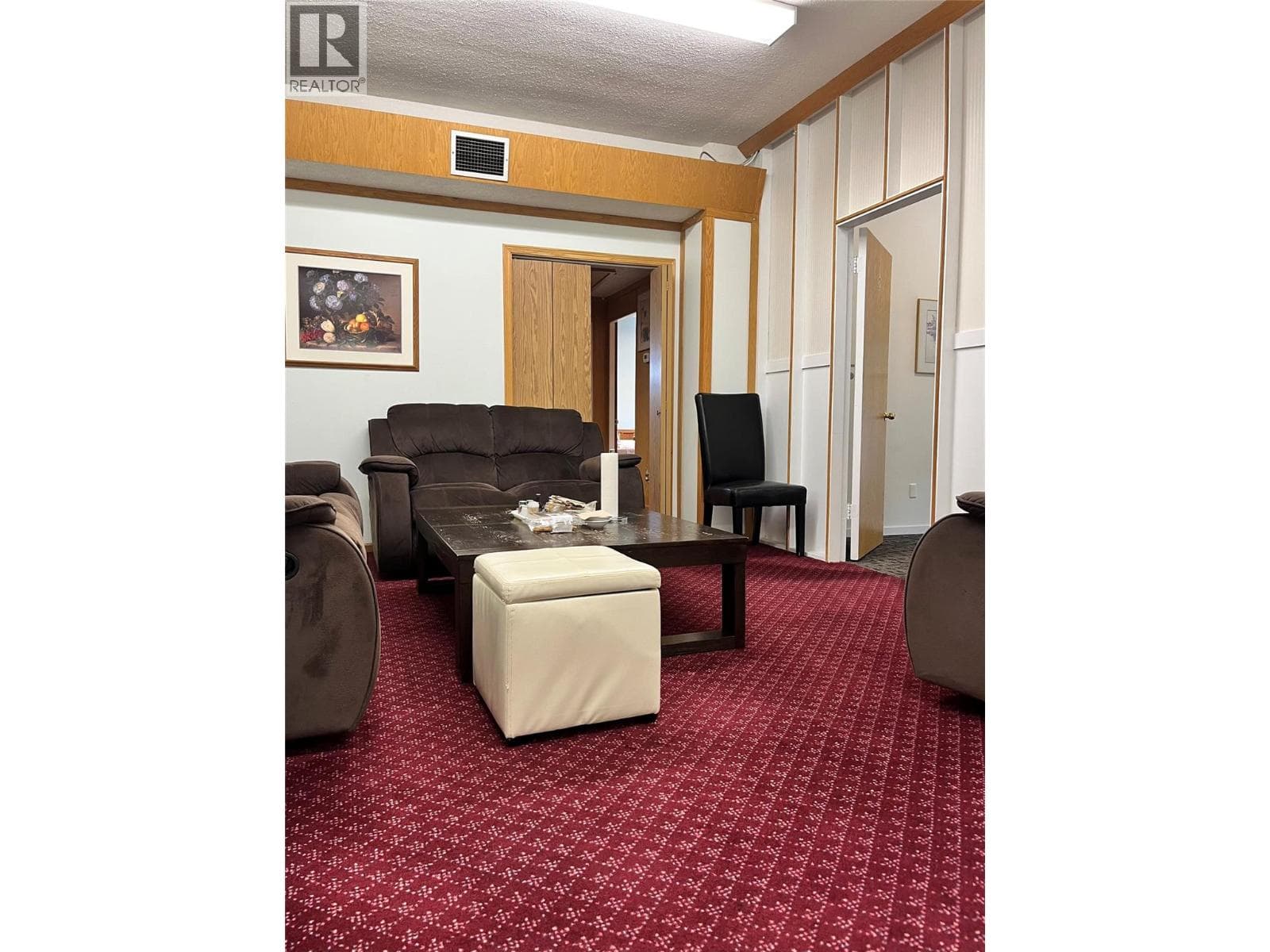 3315 30 AVENUE, Interior REALTORS® — photo 3