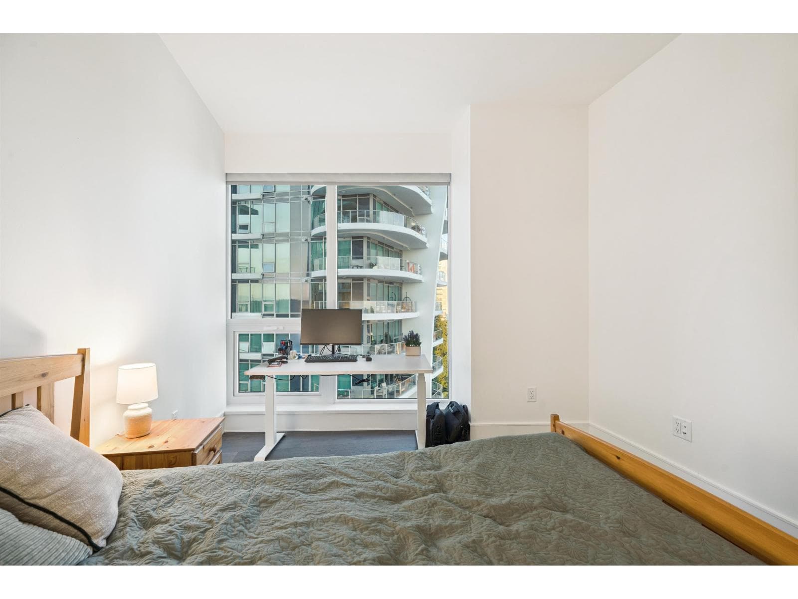 1406 1500 MARTIN STREET, Fraser Valley — photo 2