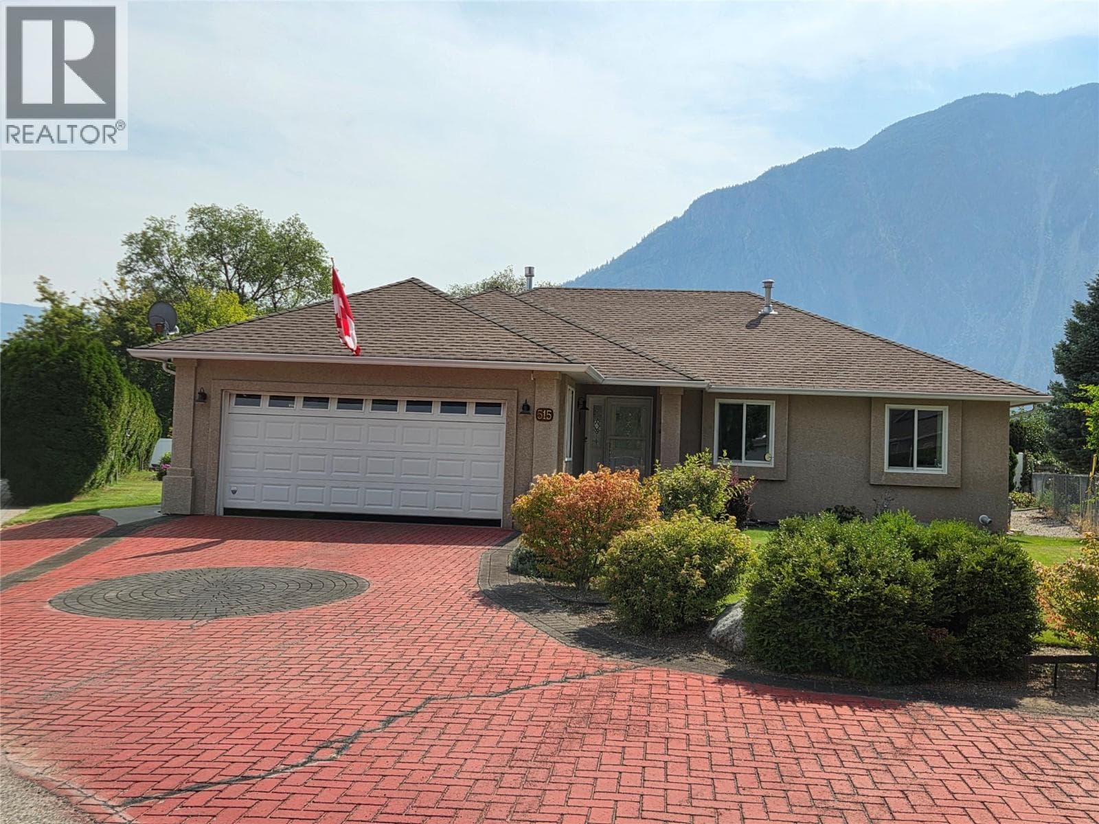 515 Vanderlinde Drive, Interior REALTORS® — photo 2