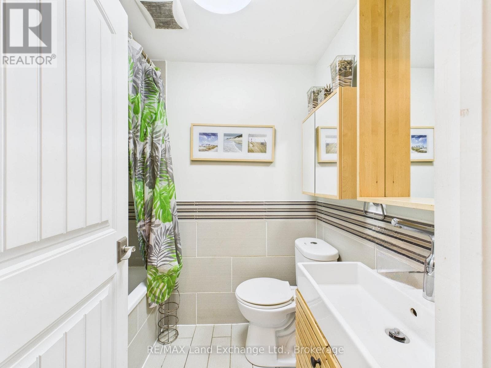 27 - 850 WALSH STREET, OnePoint — photo 4
