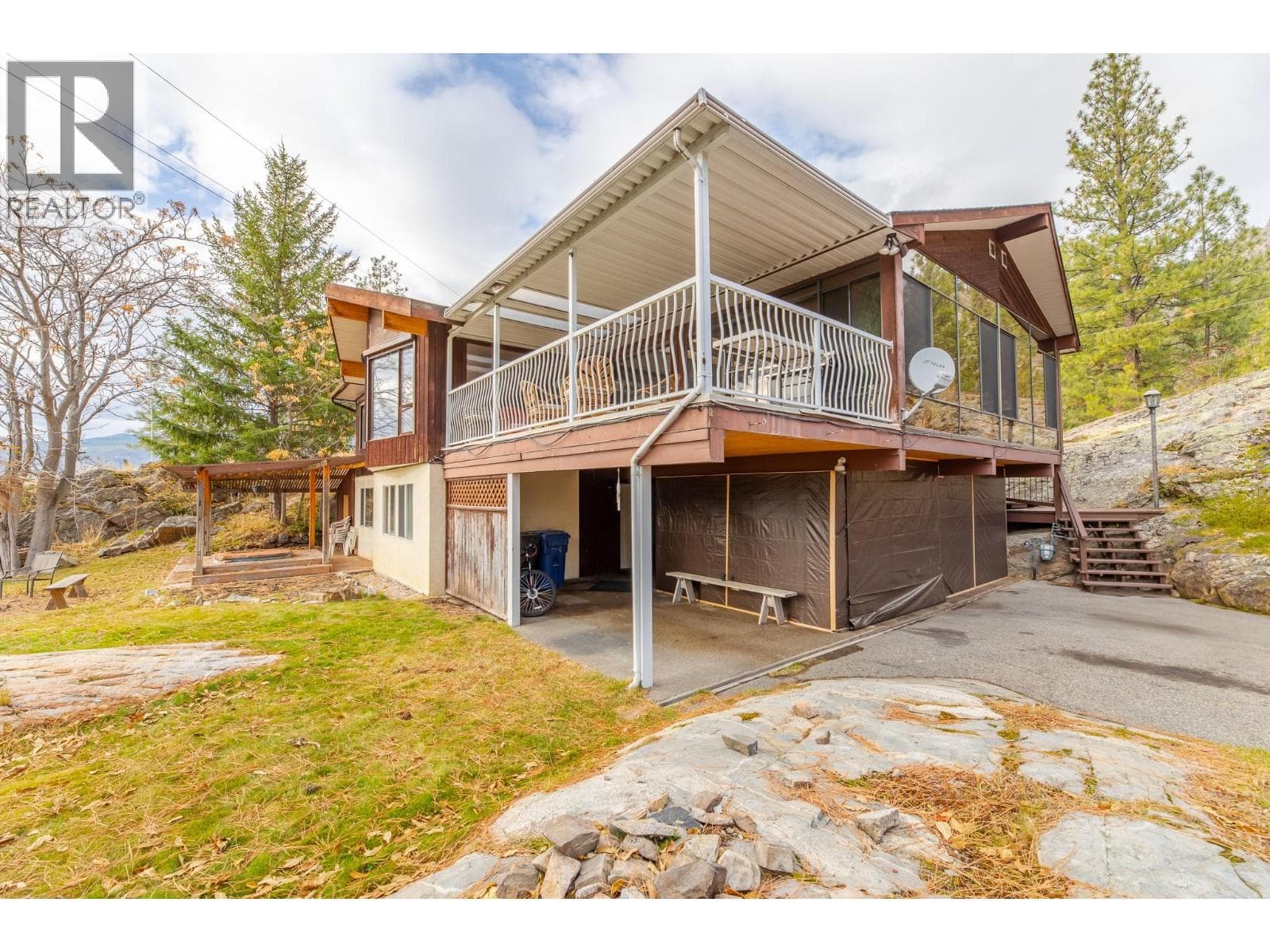 223 SUNNYBROOK Drive, Interior REALTORS® — photo 4