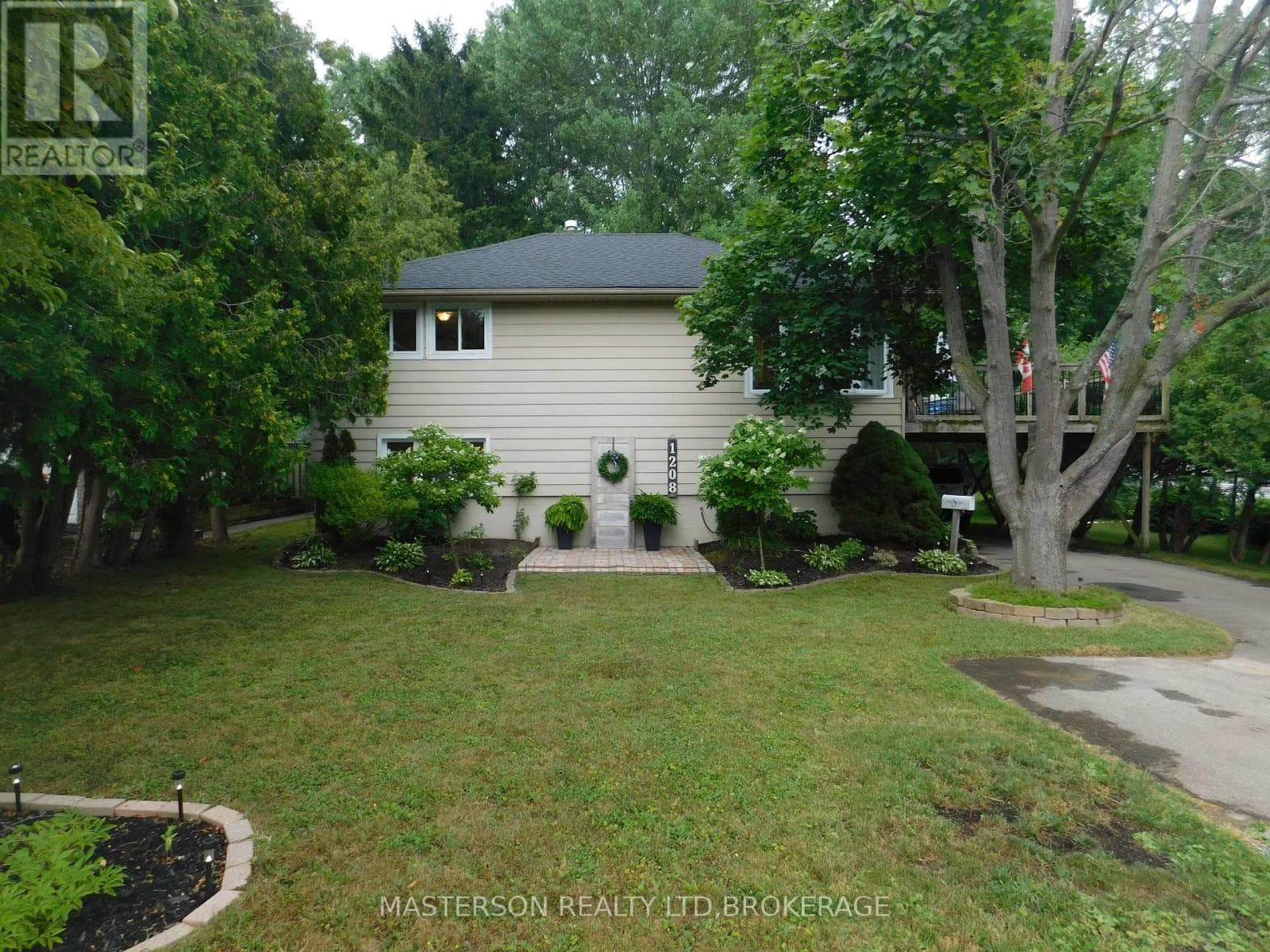 1208 BENNER AVENUE, Niagara — photo 2