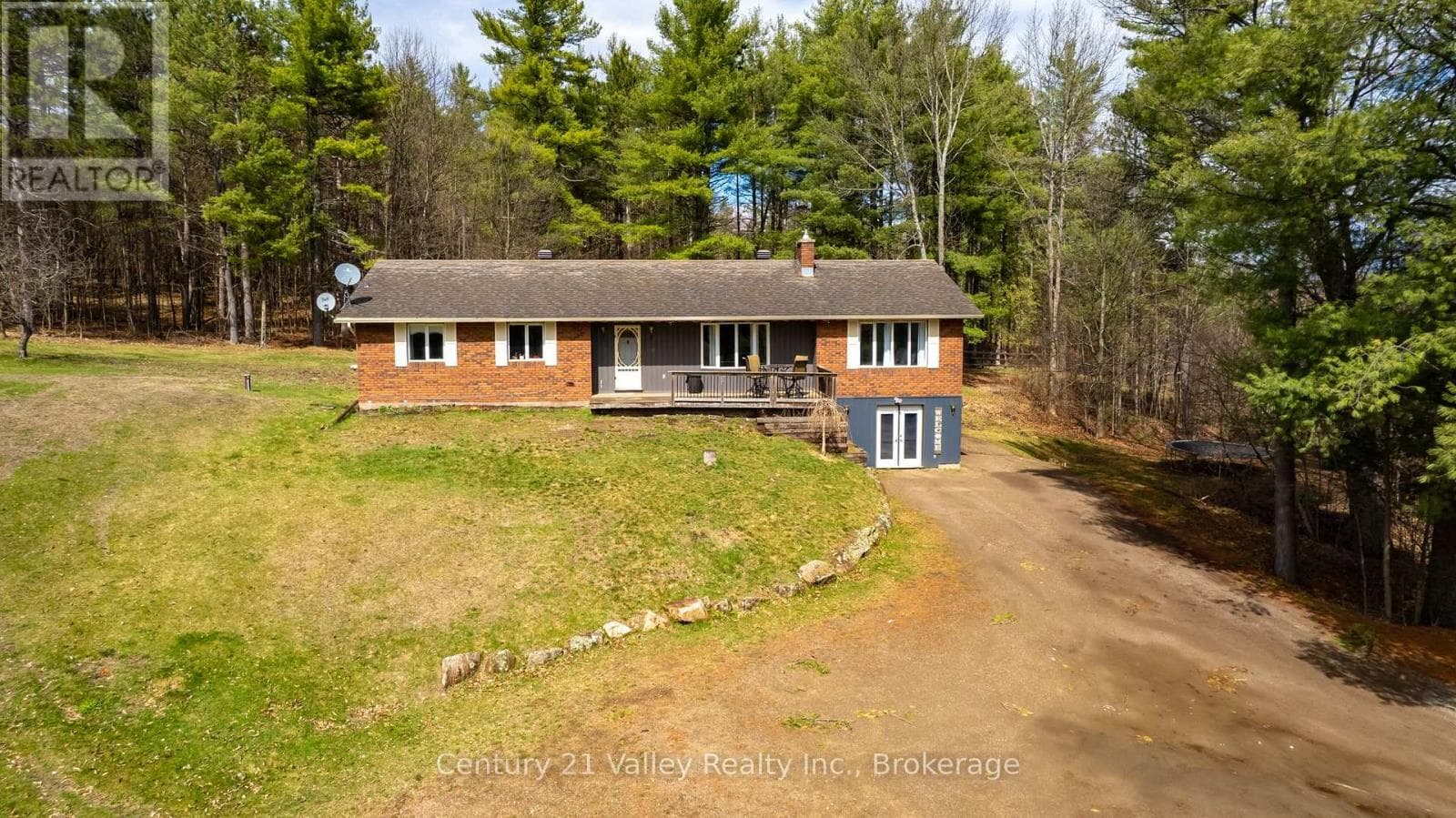 754 CROOKED RAPIDS ROAD NORTH — photo 4