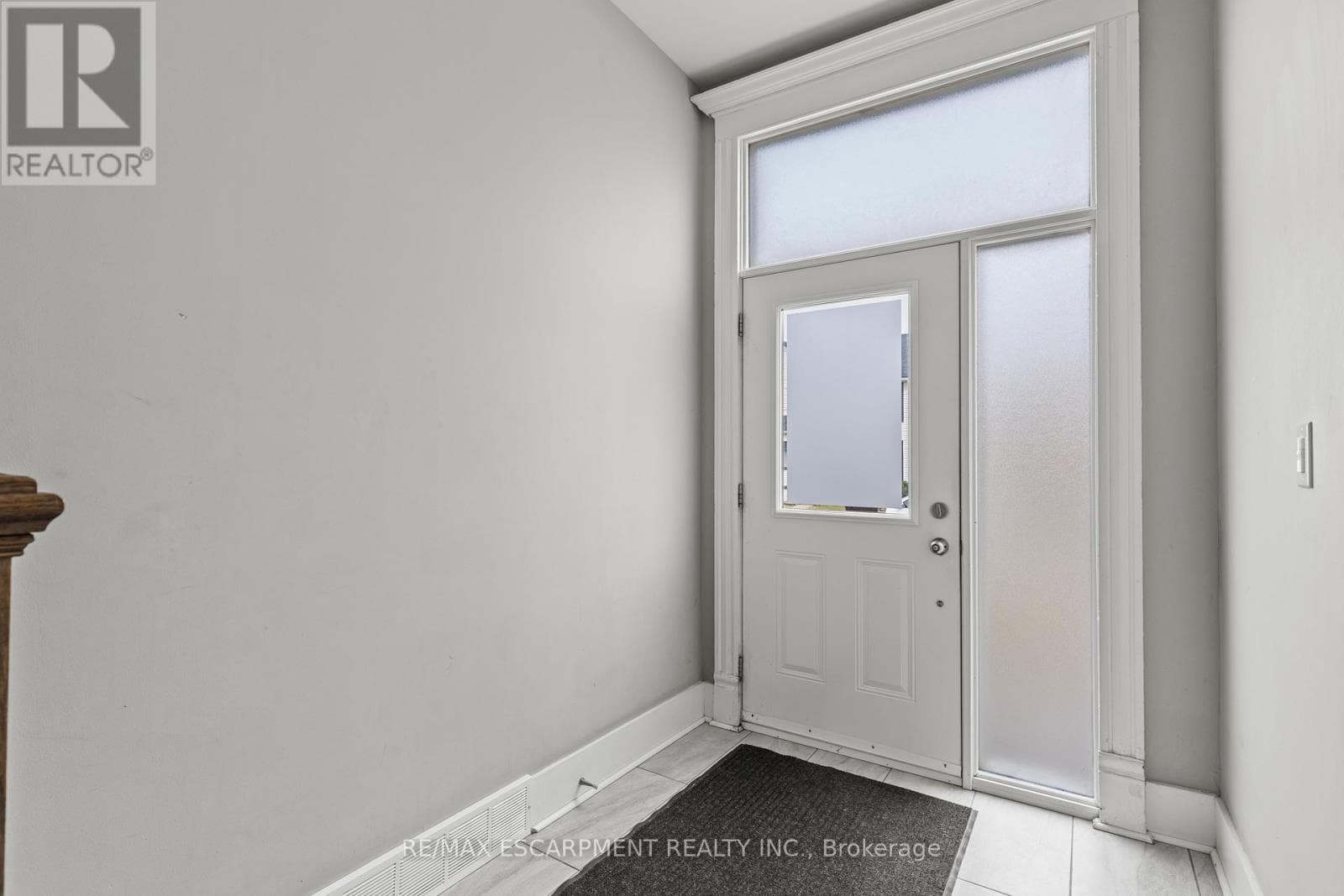 181 WEST AVENUE NORTH, Toronto — photo 4