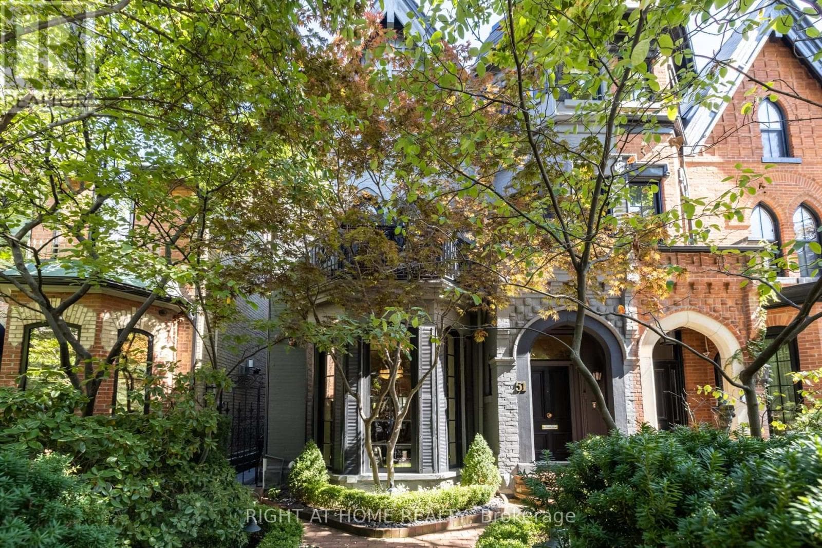 51 HAZELTON AVENUE, Toronto — photo 2
