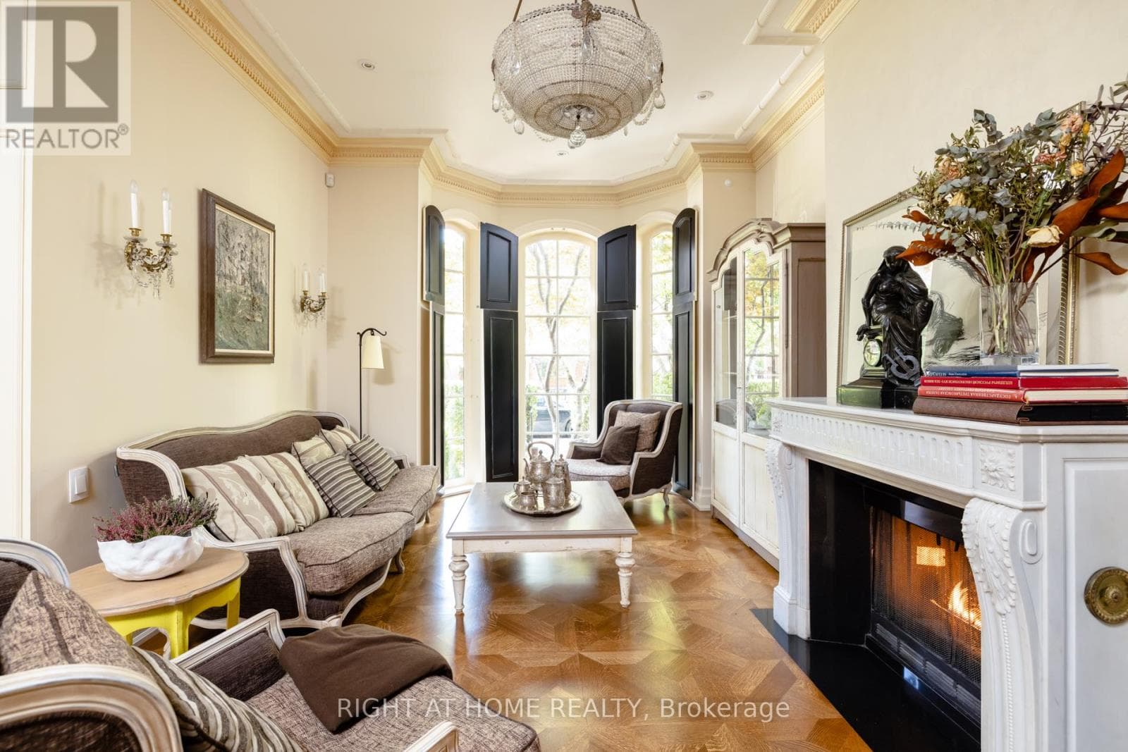 51 HAZELTON AVENUE, Toronto — photo 5