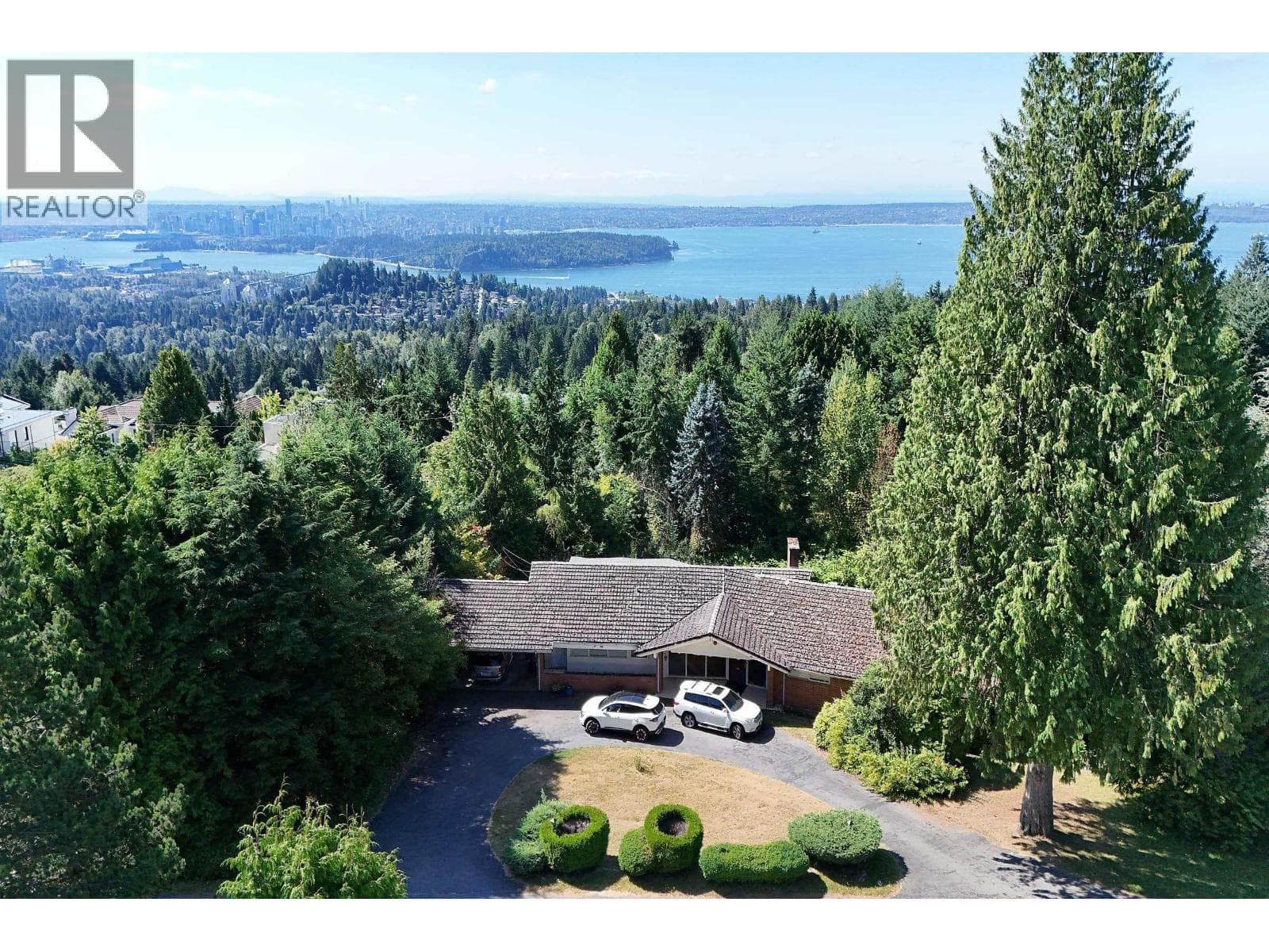 1084 GROVELAND ROAD, Greater Vancouver — photo 5