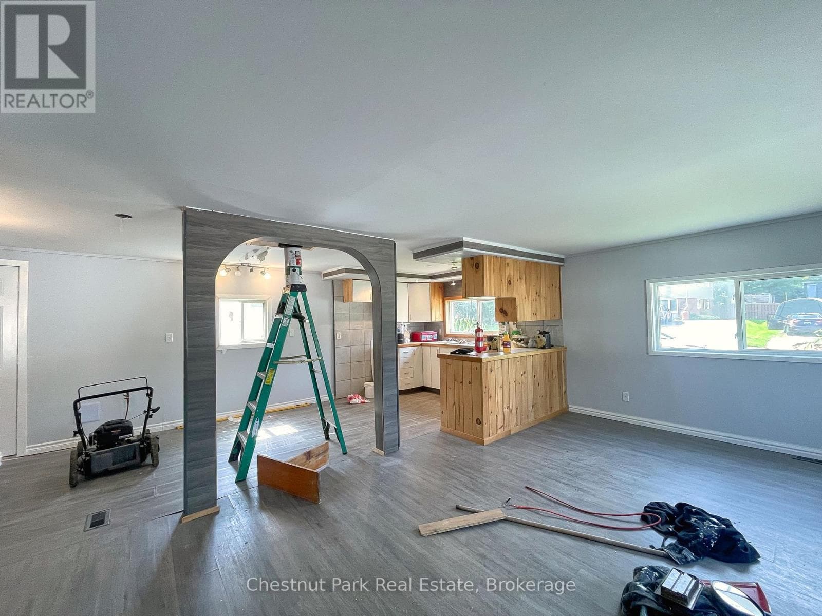 383 THOMPSON STREET, OnePoint — photo 3