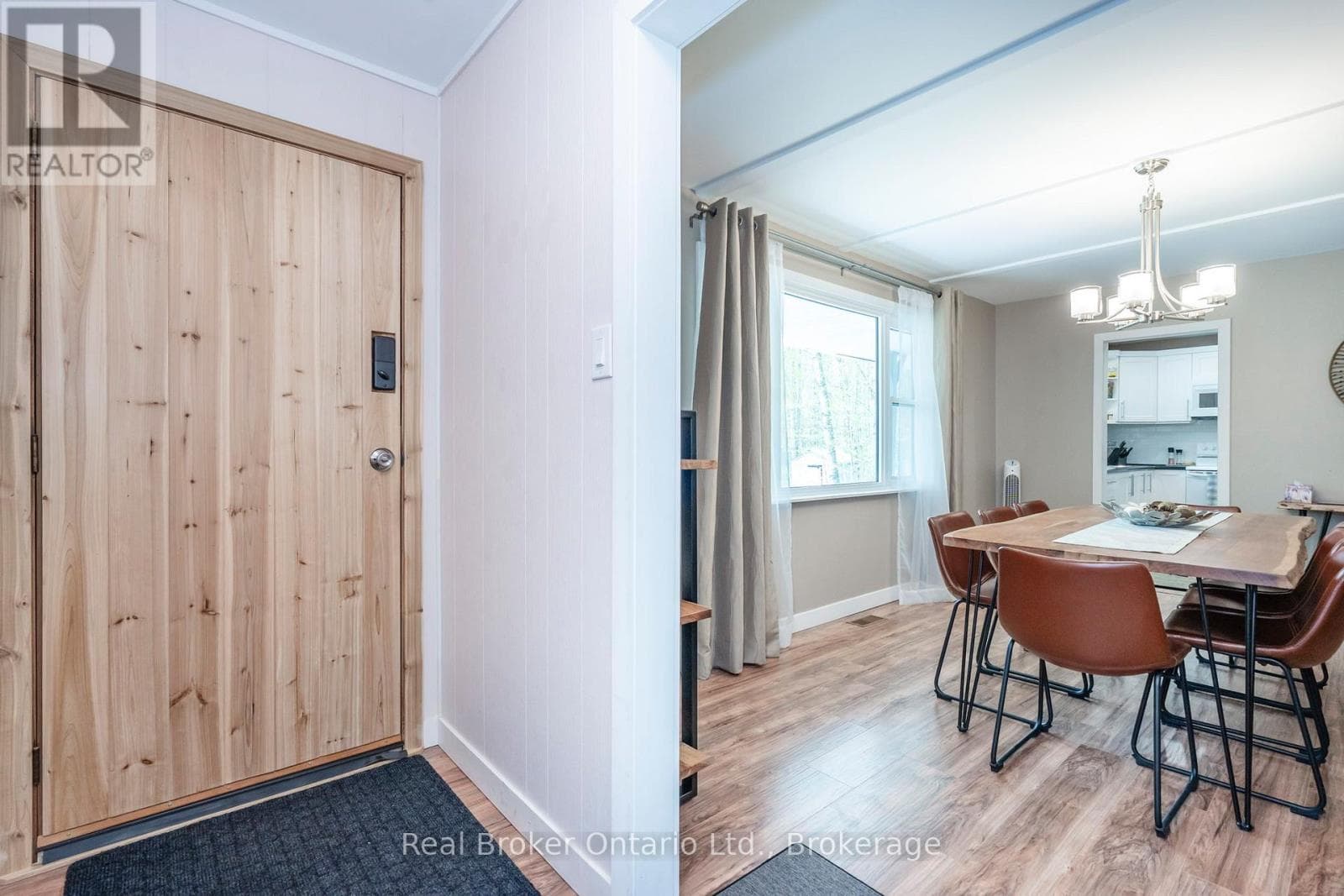 1467 ROSEMOUNT ROAD, OnePoint — photo 5